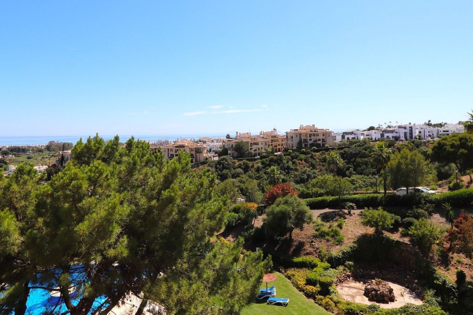 Resale - apartment - Estepona - Selwo