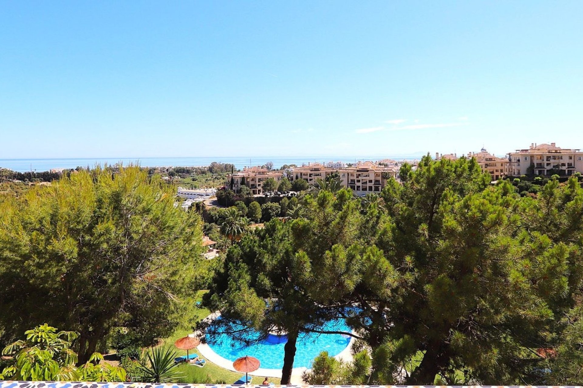 Resale - apartment - Estepona - Selwo