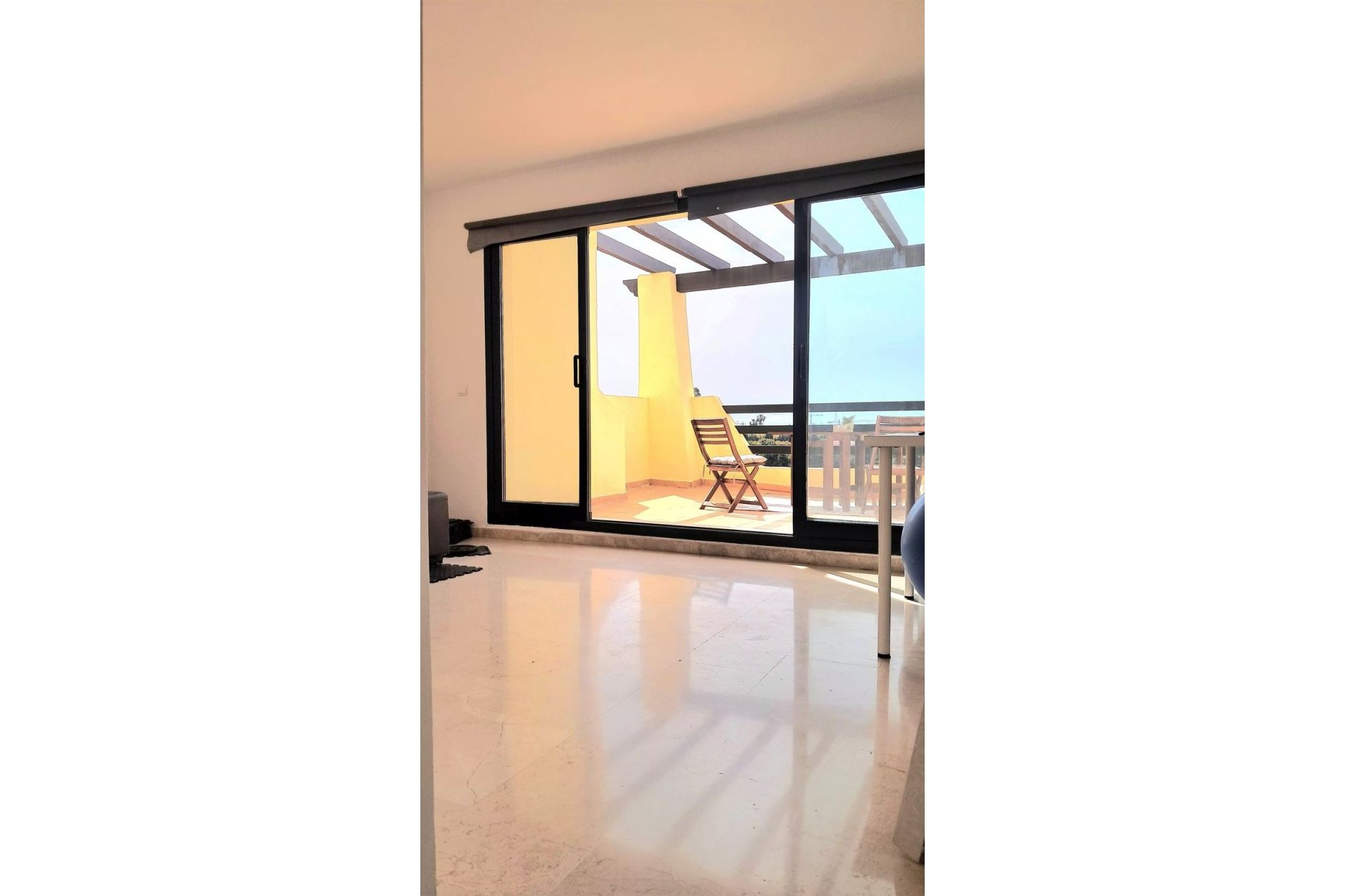 Resale - apartment - Estepona - Selwo