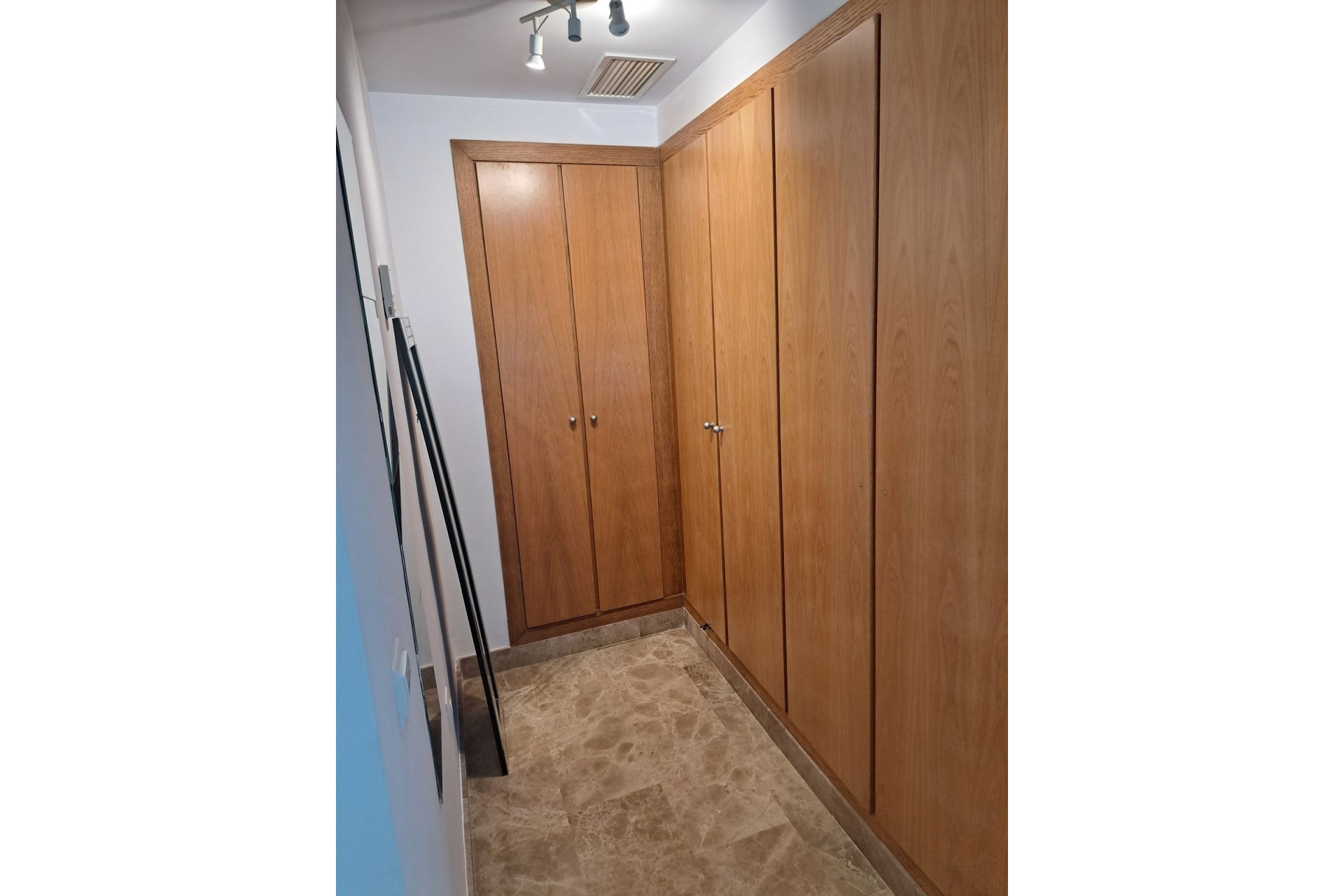 Resale - apartment - Estepona - Selwo