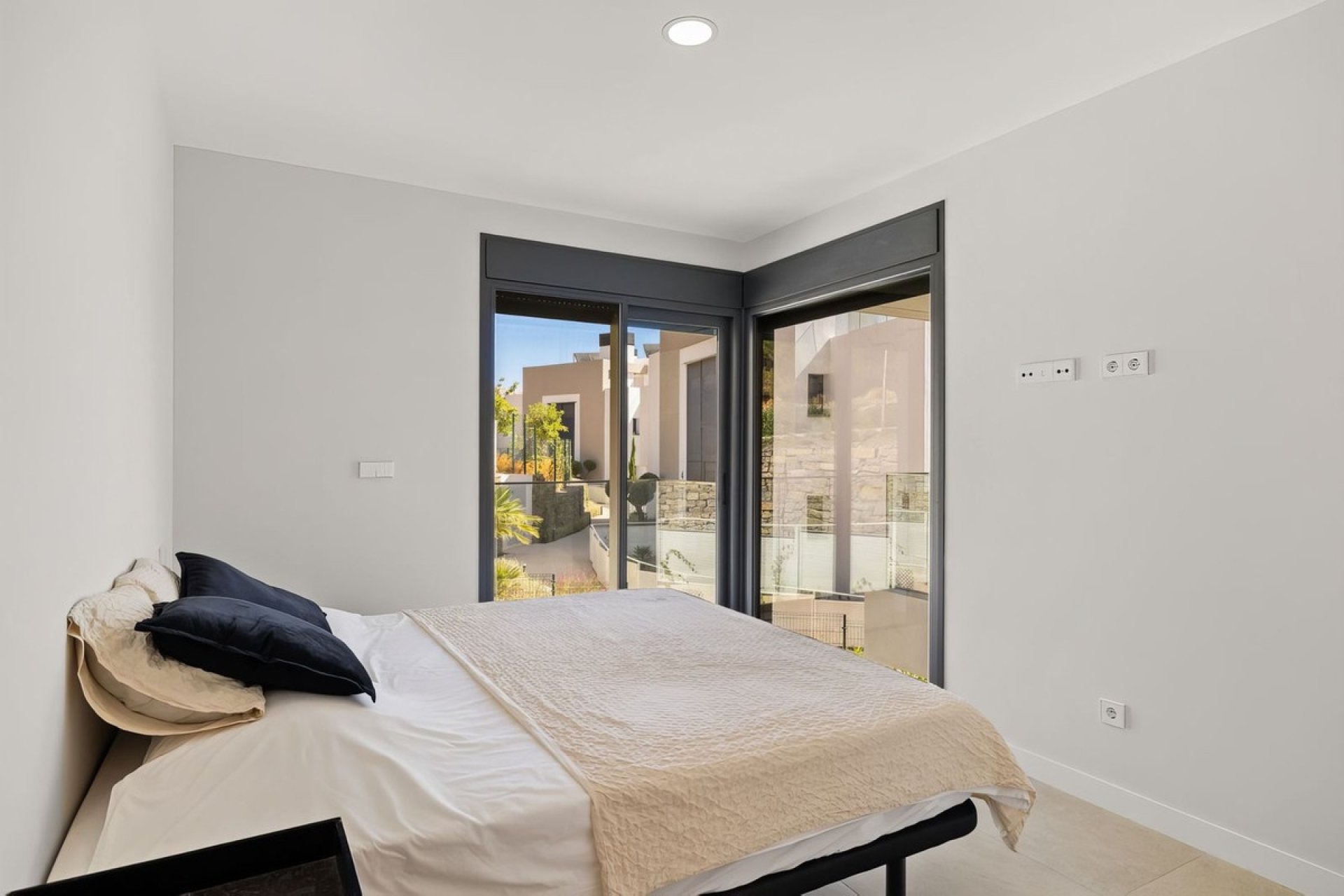Resale - apartment - Estepona - Selwo