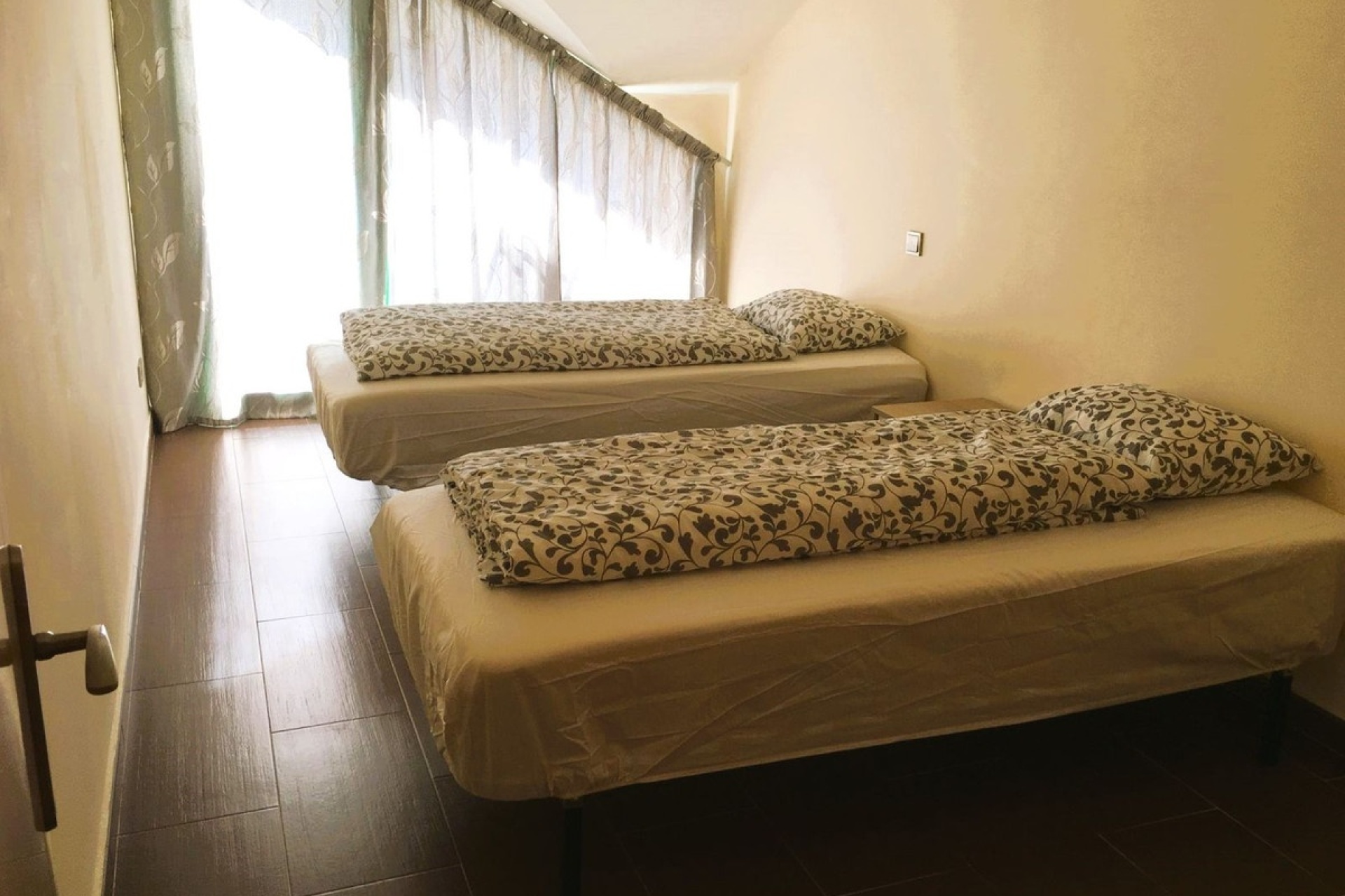 Resale - apartment - Estepona - Selwo