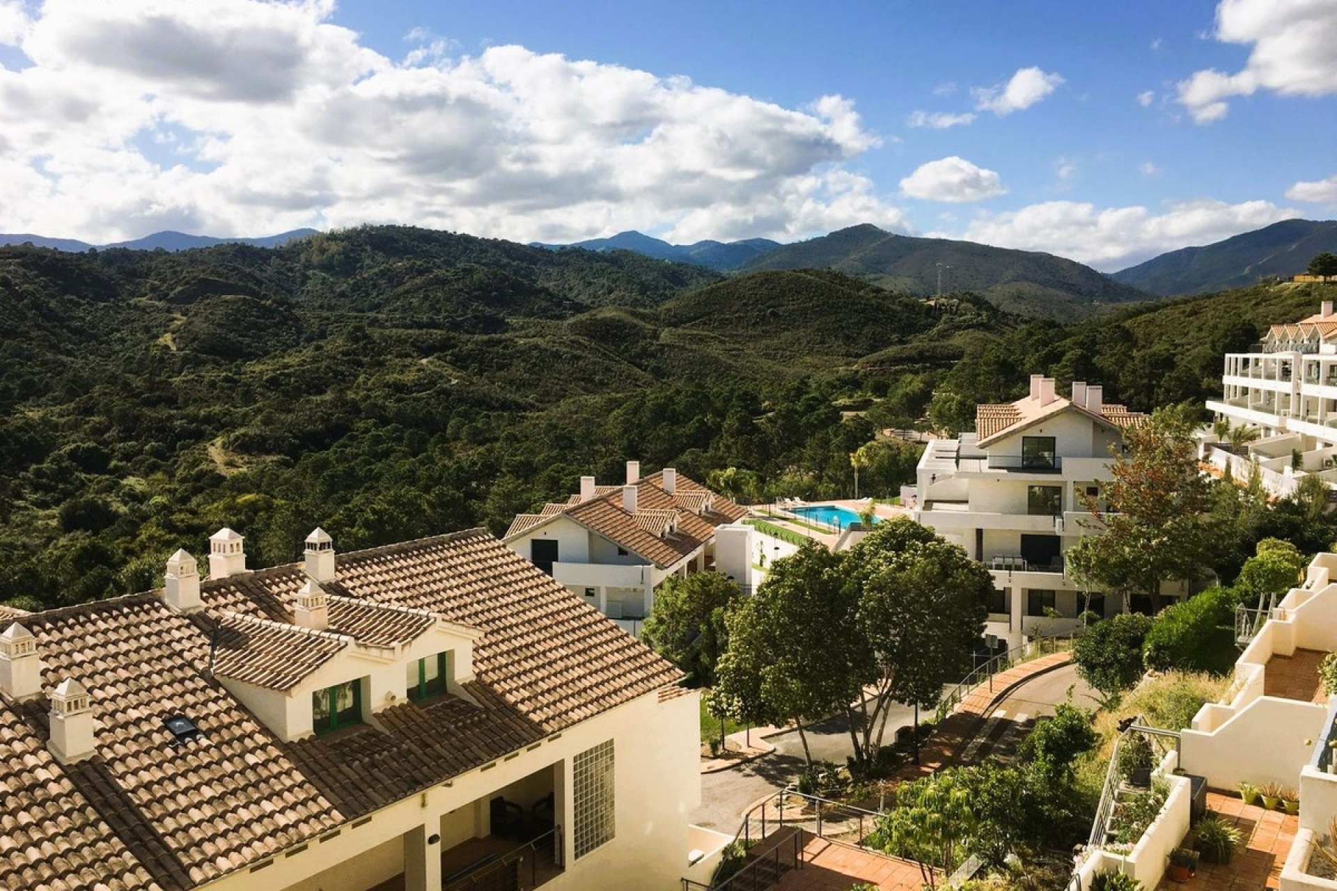 Resale - apartment - Estepona - Selwo