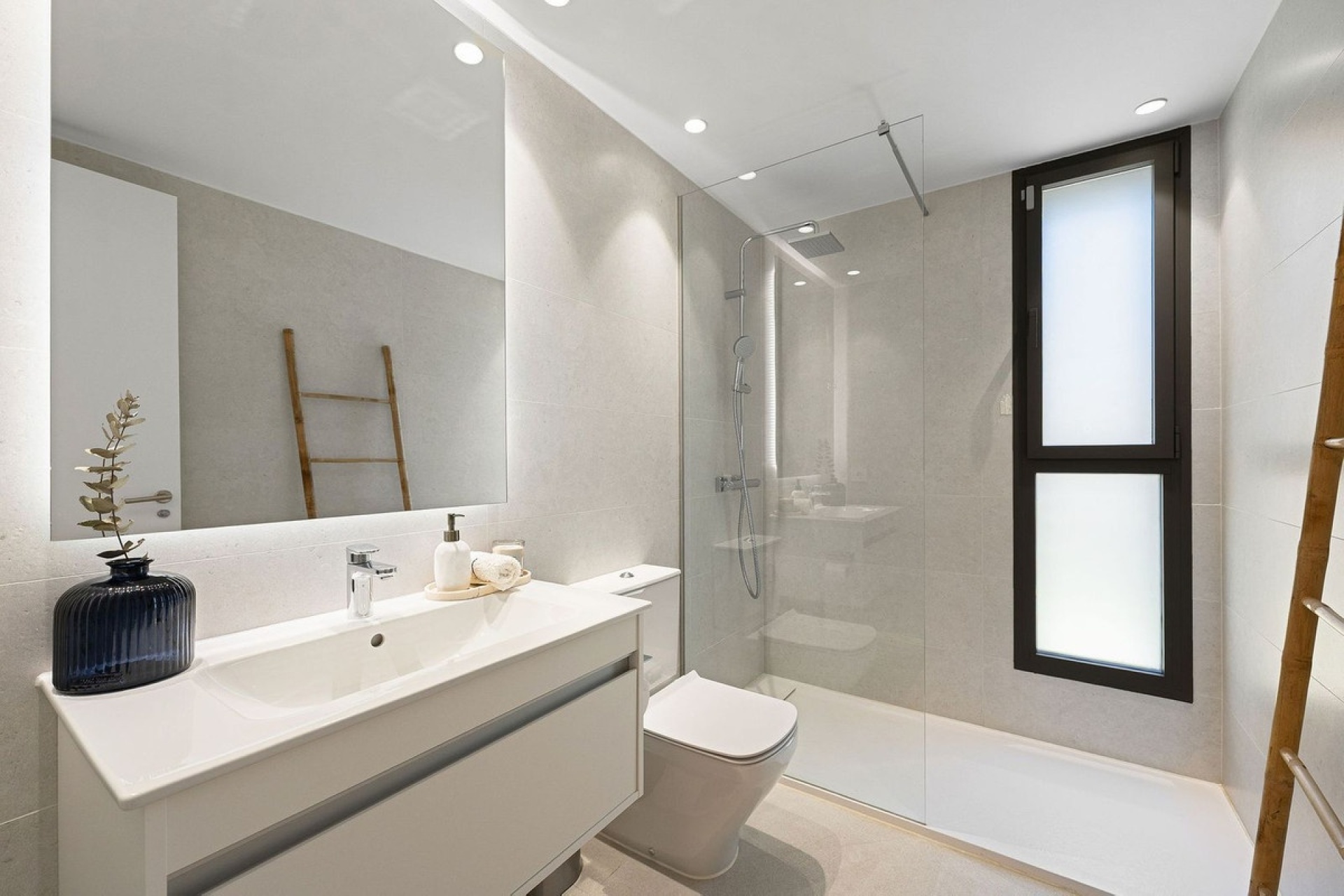 Resale - apartment - Estepona - Selwo