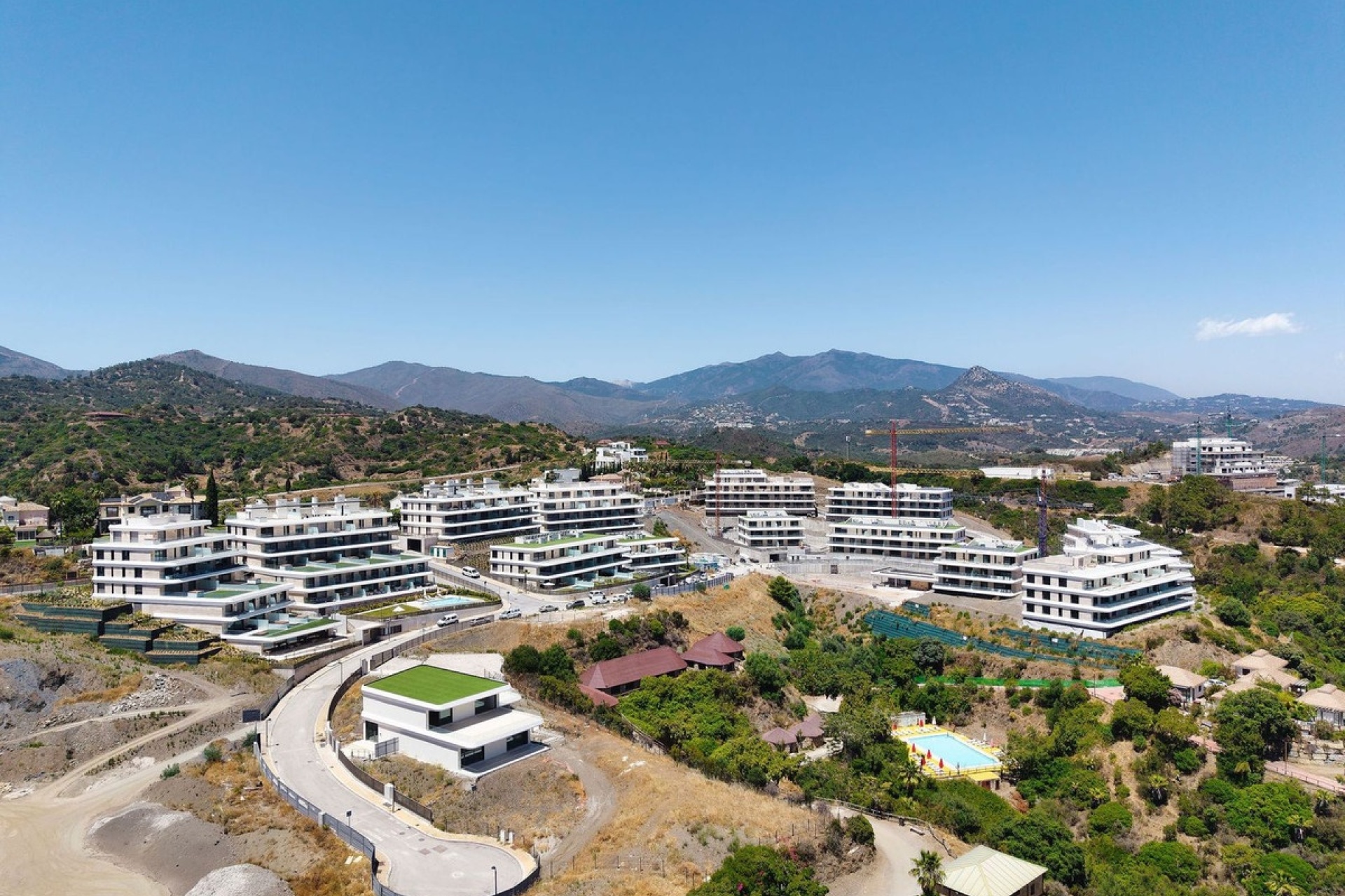 Resale - apartment - Estepona - Selwo