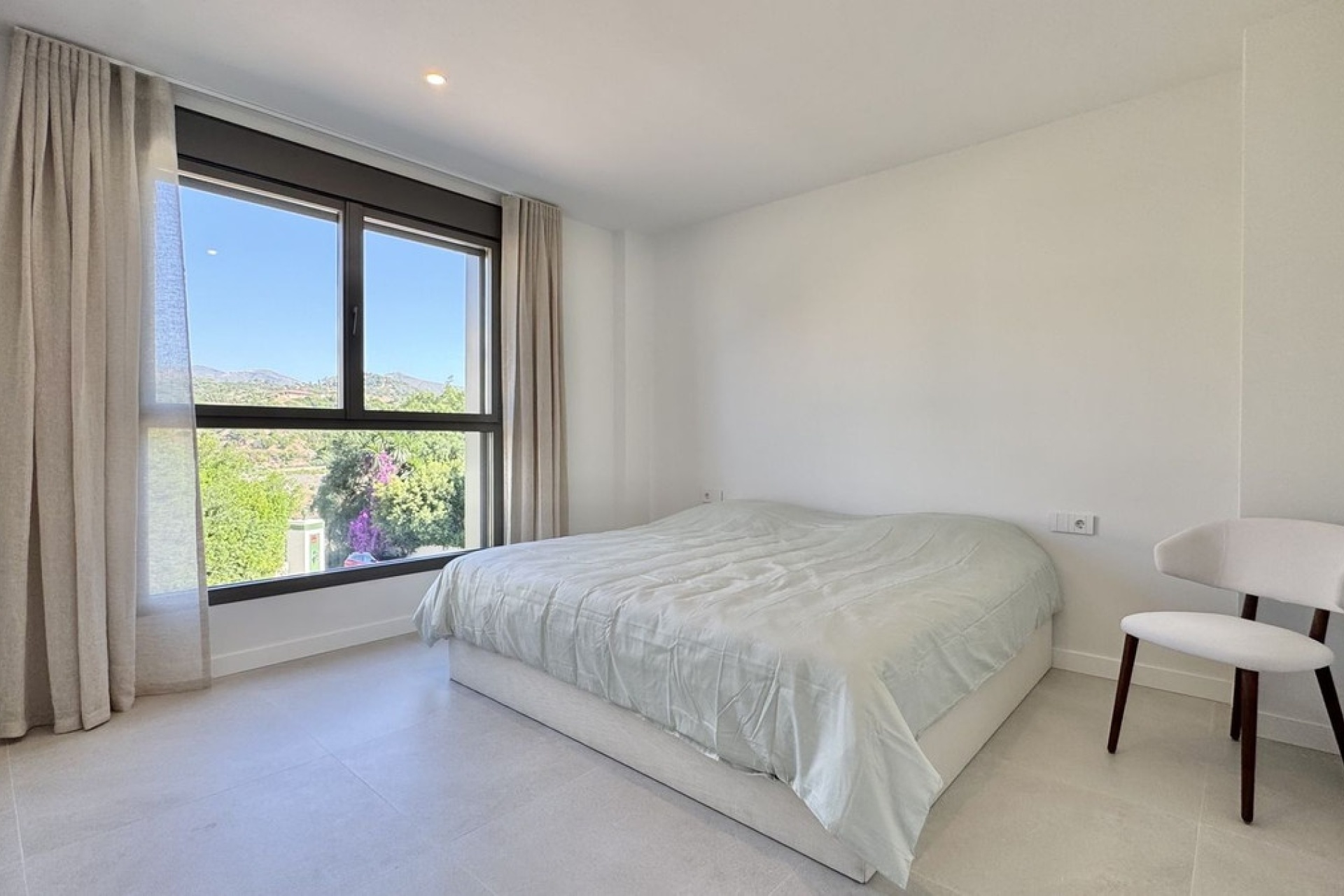 Resale - apartment - Estepona - Selwo