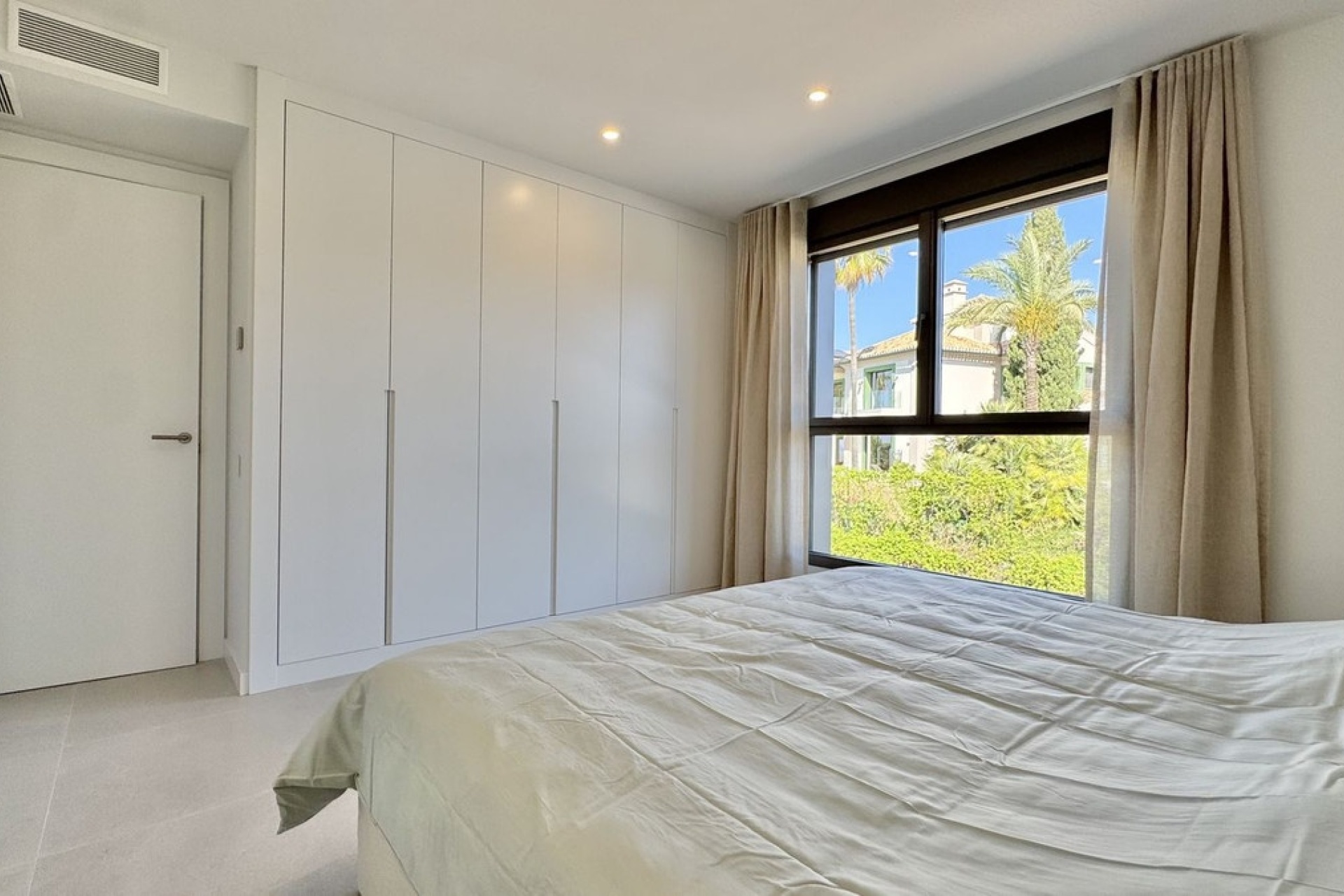 Resale - apartment - Estepona - Selwo