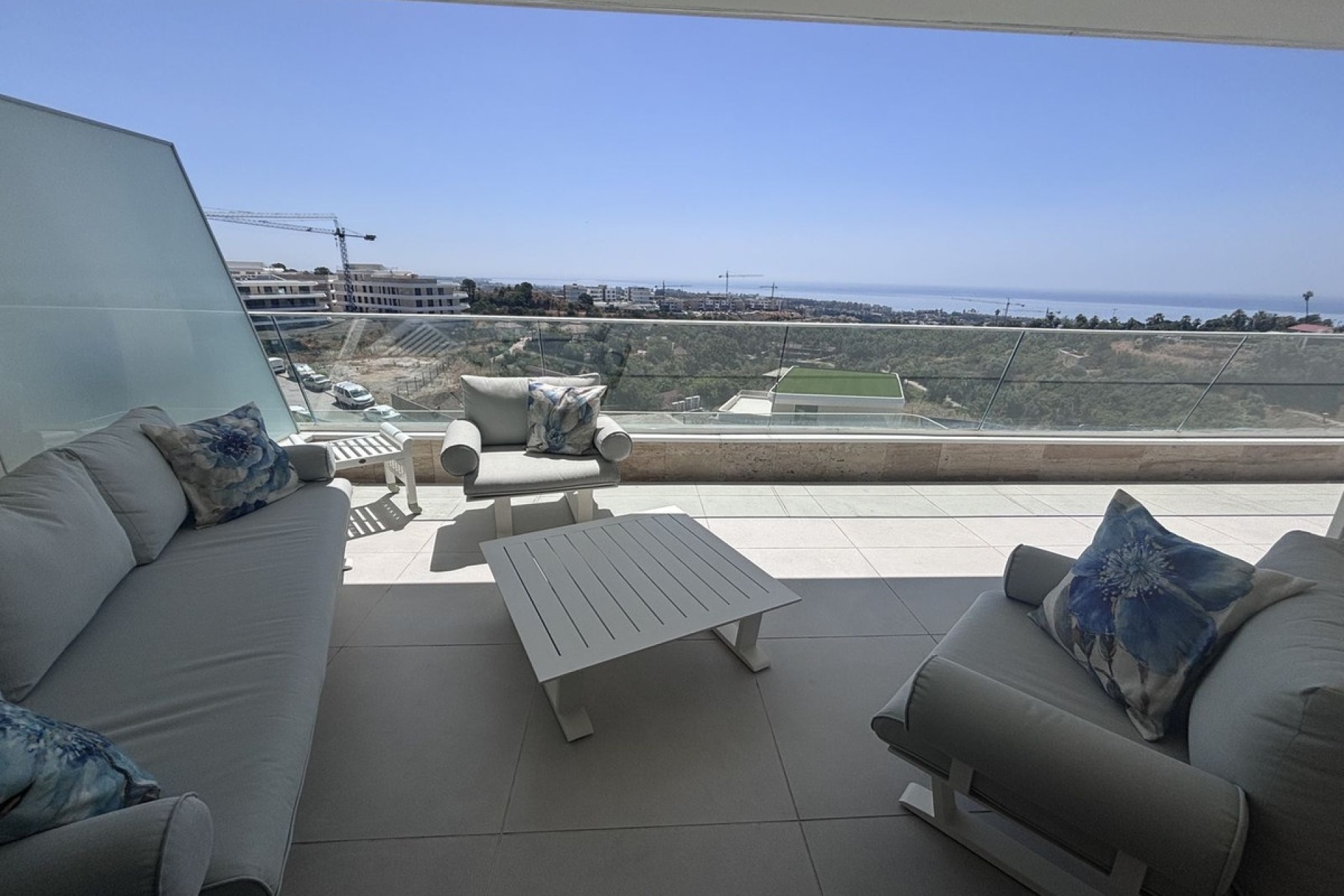 Resale - apartment - Estepona - Selwo