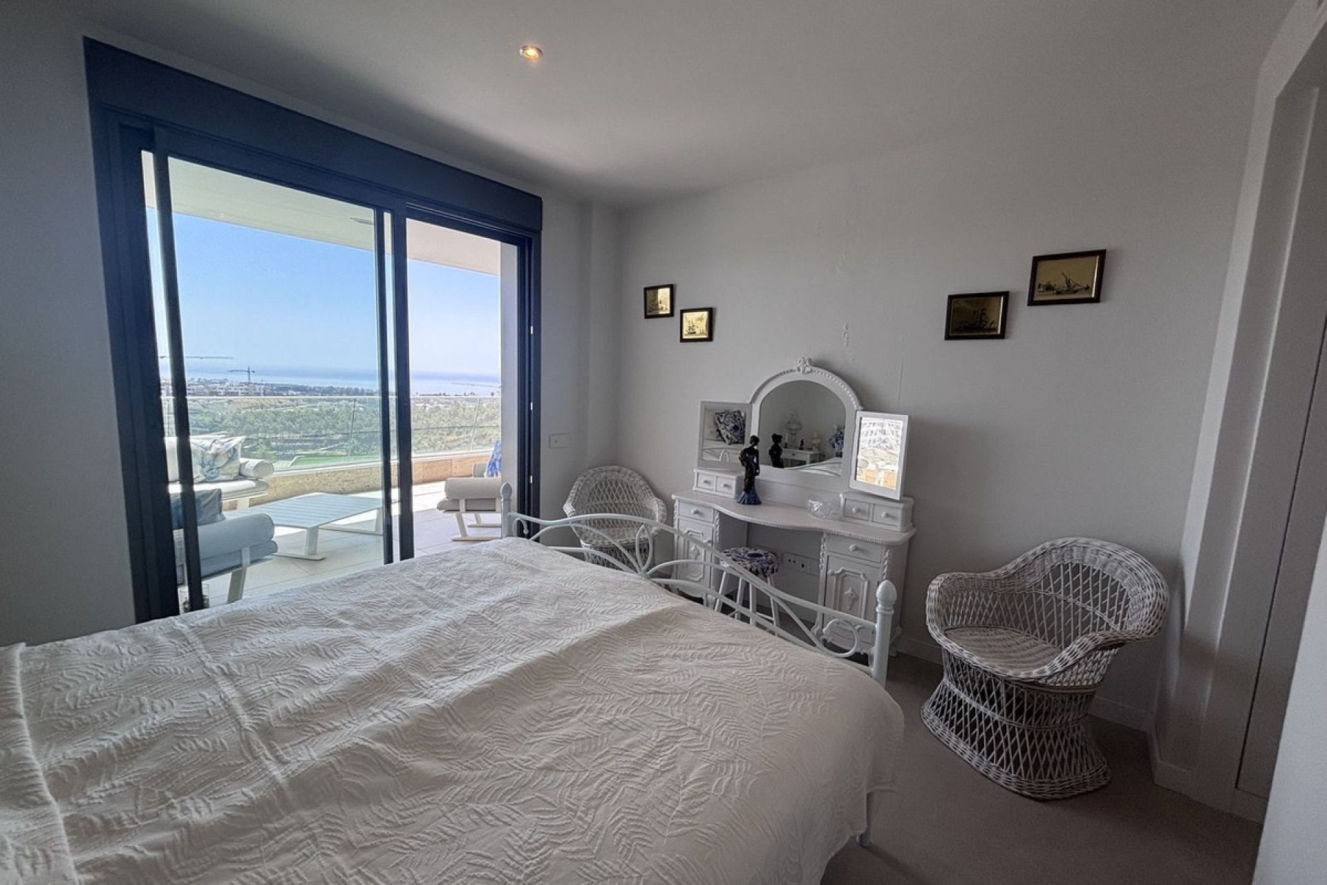 Resale - apartment - Estepona - Selwo