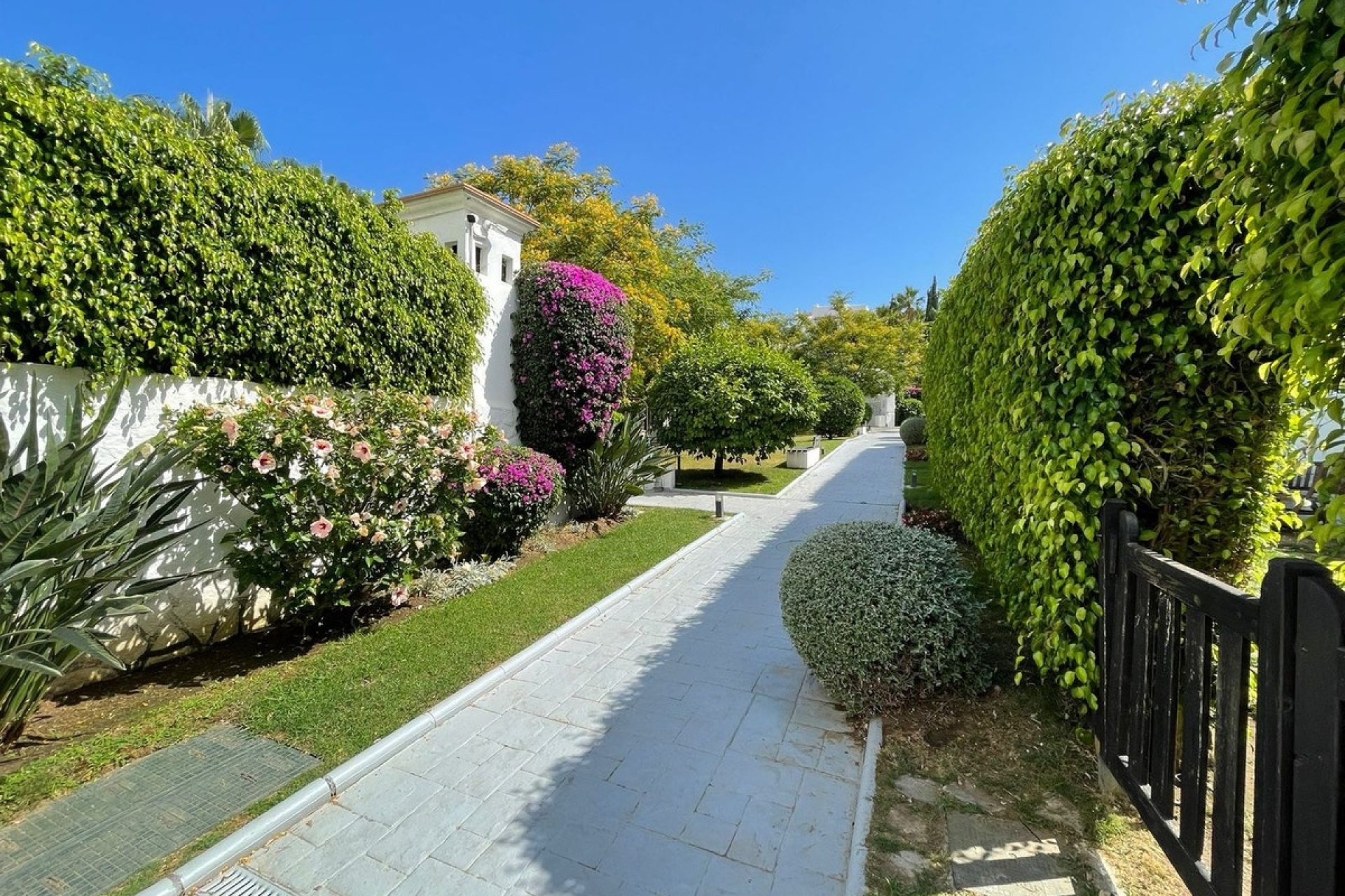 Resale - apartment - Estepona - Selwo
