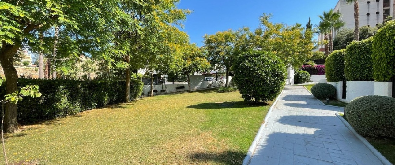 Resale - apartment - Estepona - Selwo