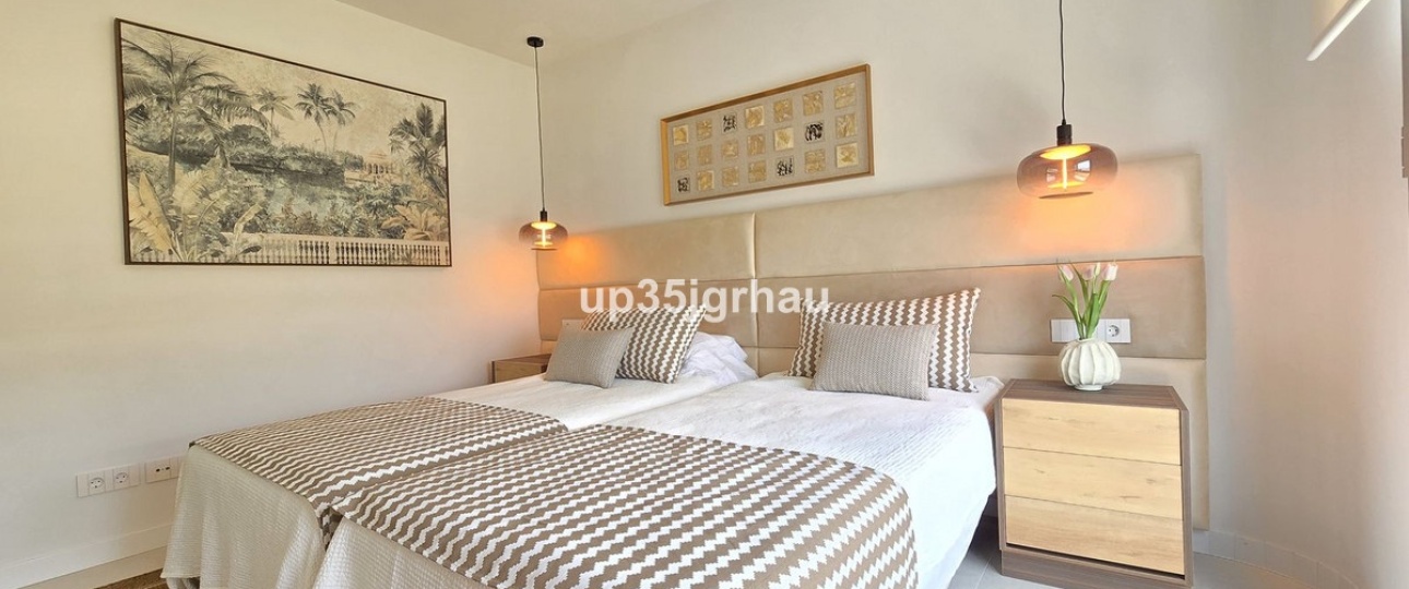 Resale - apartment - Estepona - Selwo