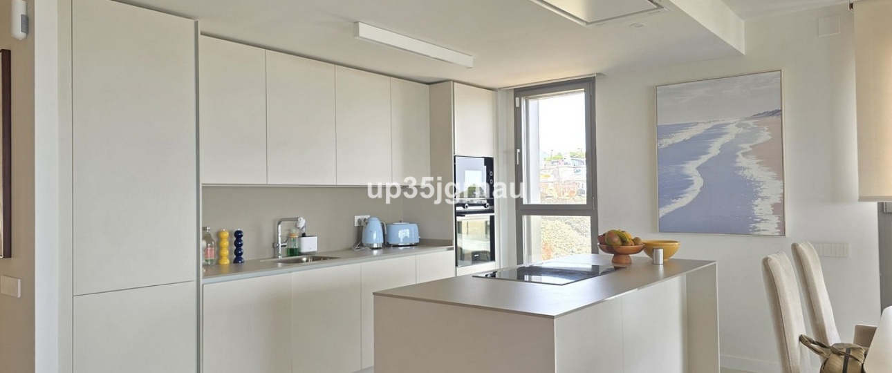 Resale - apartment - Estepona - Selwo