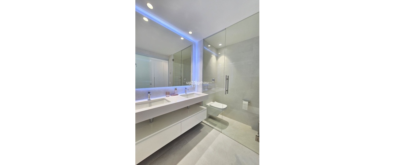 Resale - apartment - Estepona - Selwo