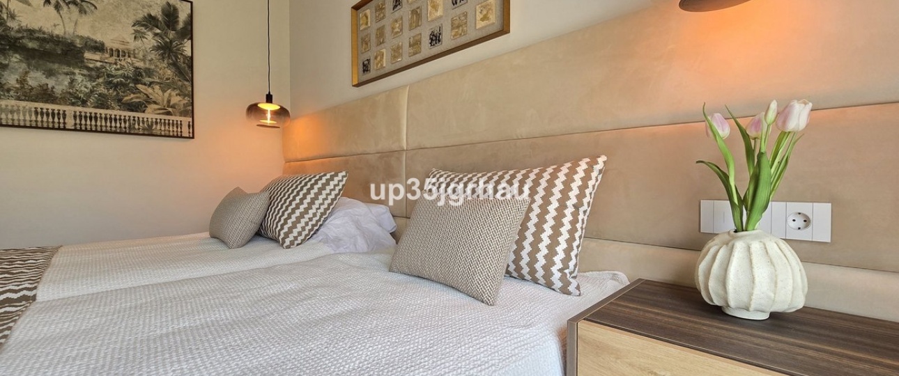 Resale - apartment - Estepona - Selwo