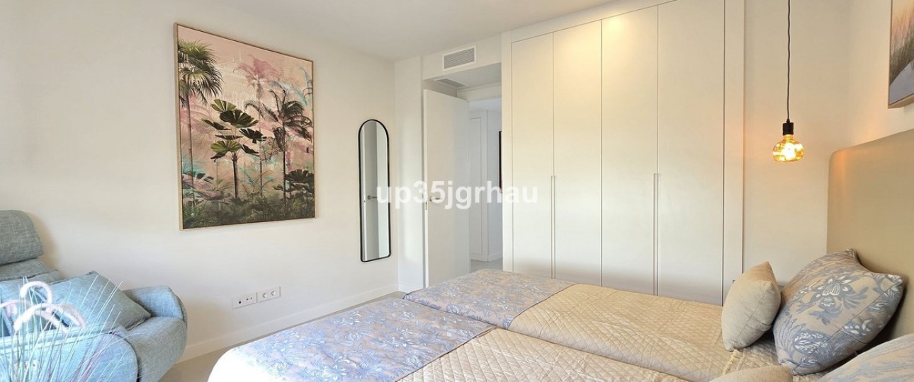 Resale - apartment - Estepona - Selwo
