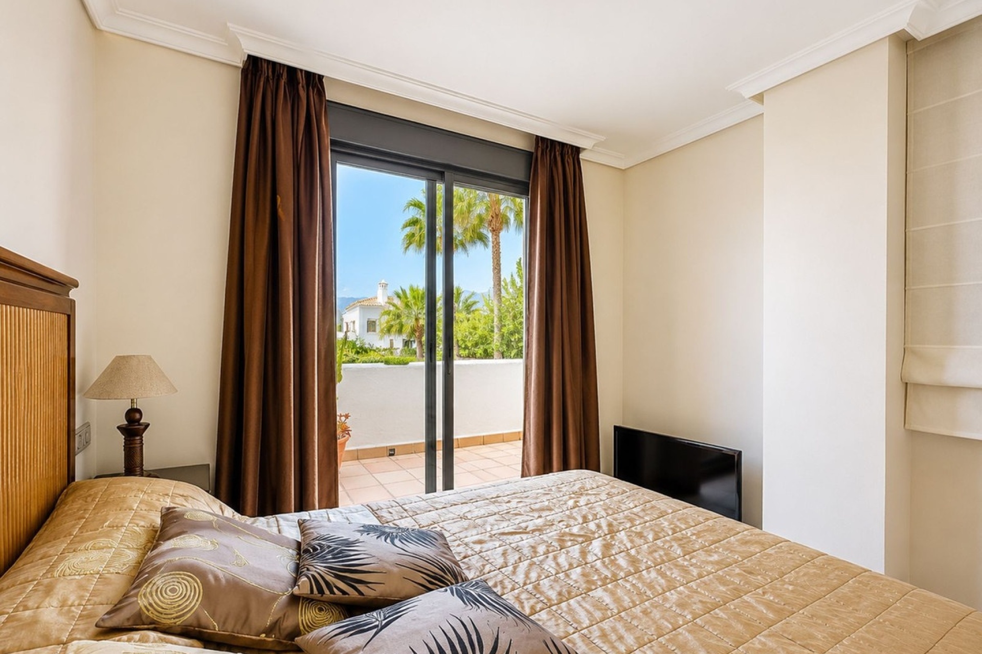 Resale - apartment - Estepona - Selwo