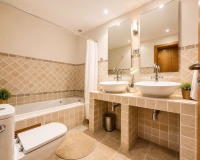 Resale - apartment - Estepona - Selwo