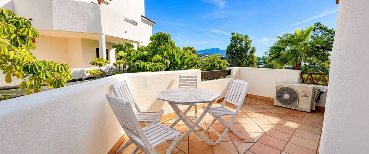 Resale - apartment - Estepona - Selwo