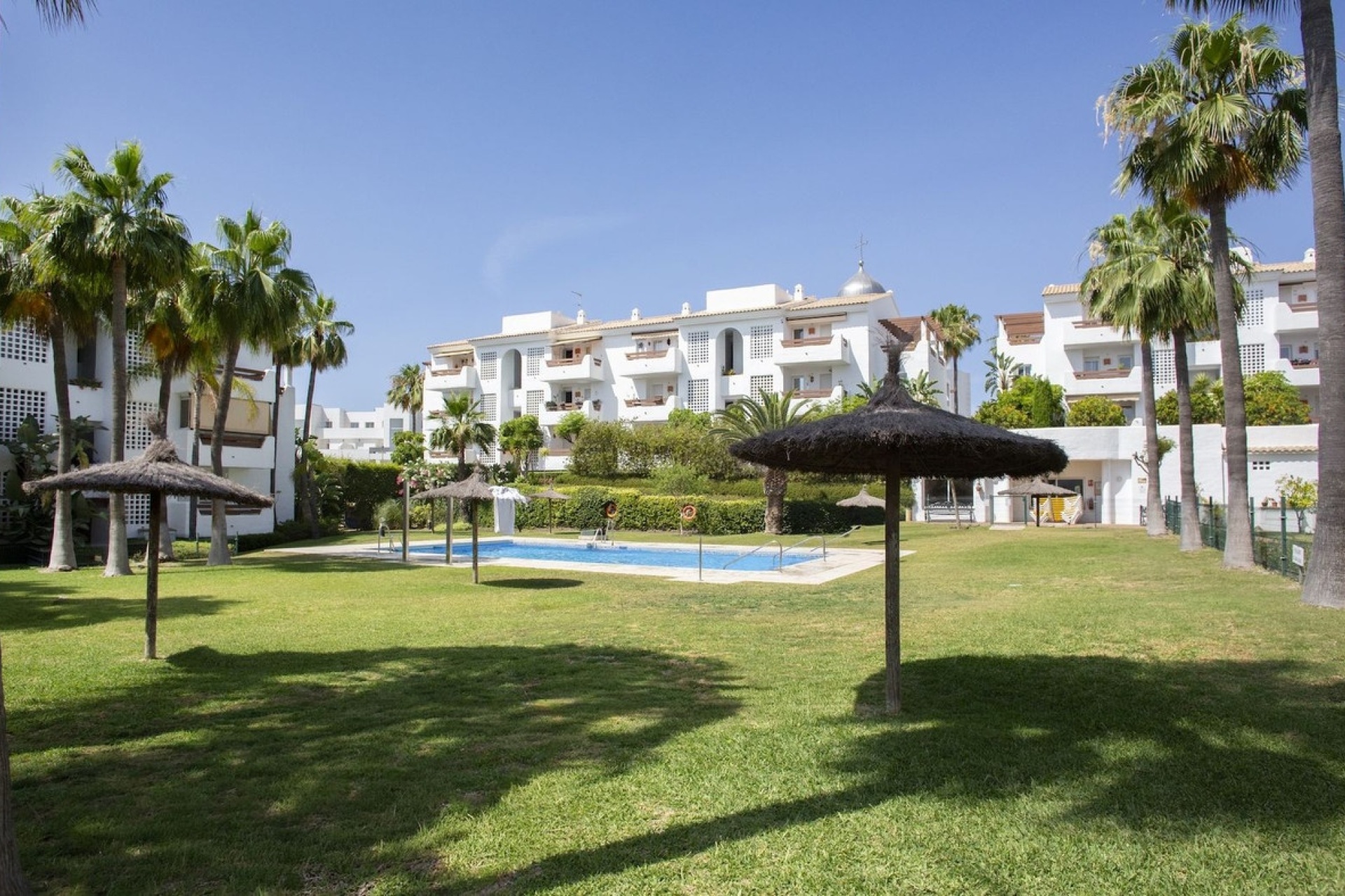 Resale - apartment - Estepona - Selwo