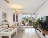 Resale - apartment - Estepona - Selwo