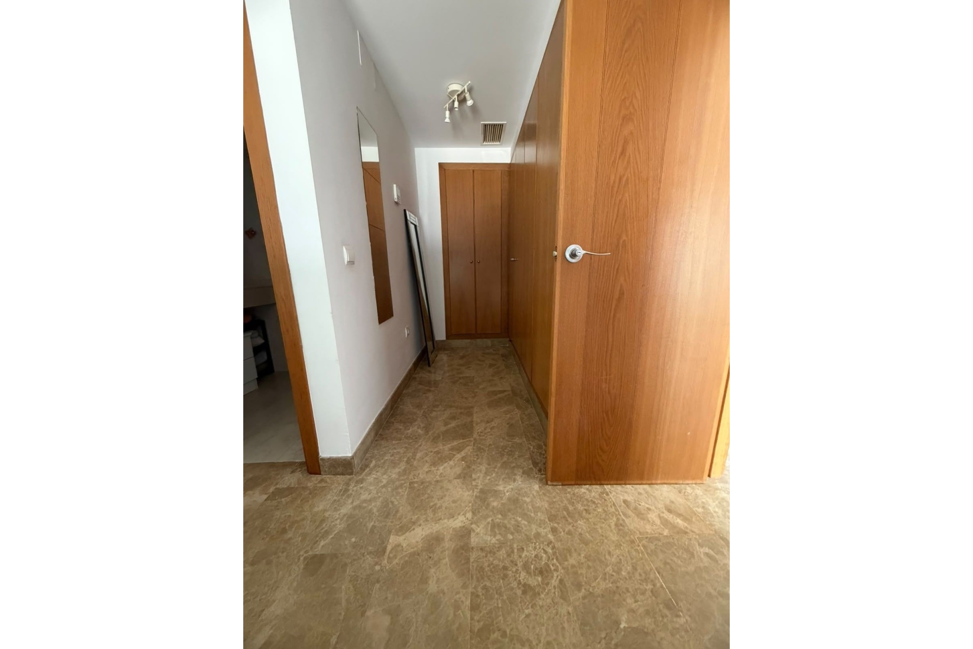 Resale - apartment - Estepona - Selwo