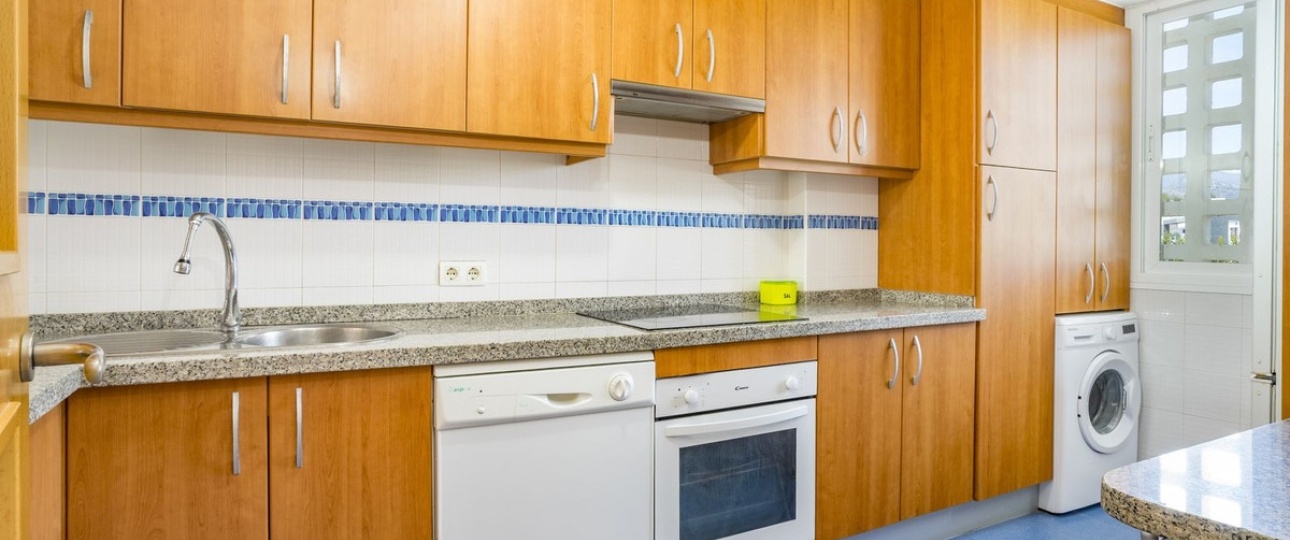 Resale - apartment - Estepona - Selwo