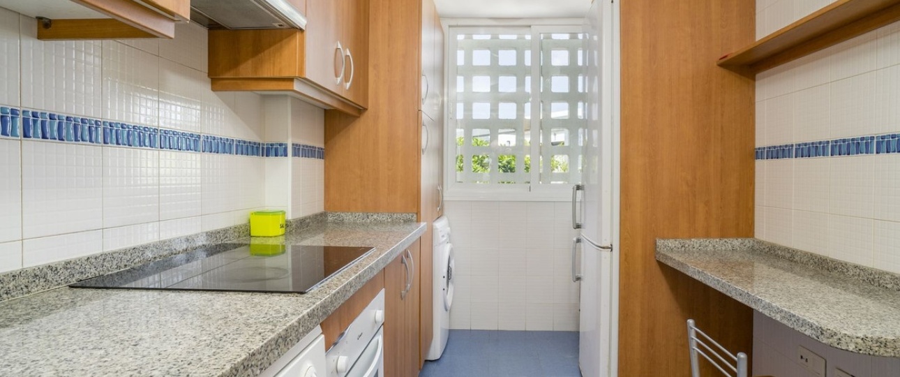 Resale - apartment - Estepona - Selwo