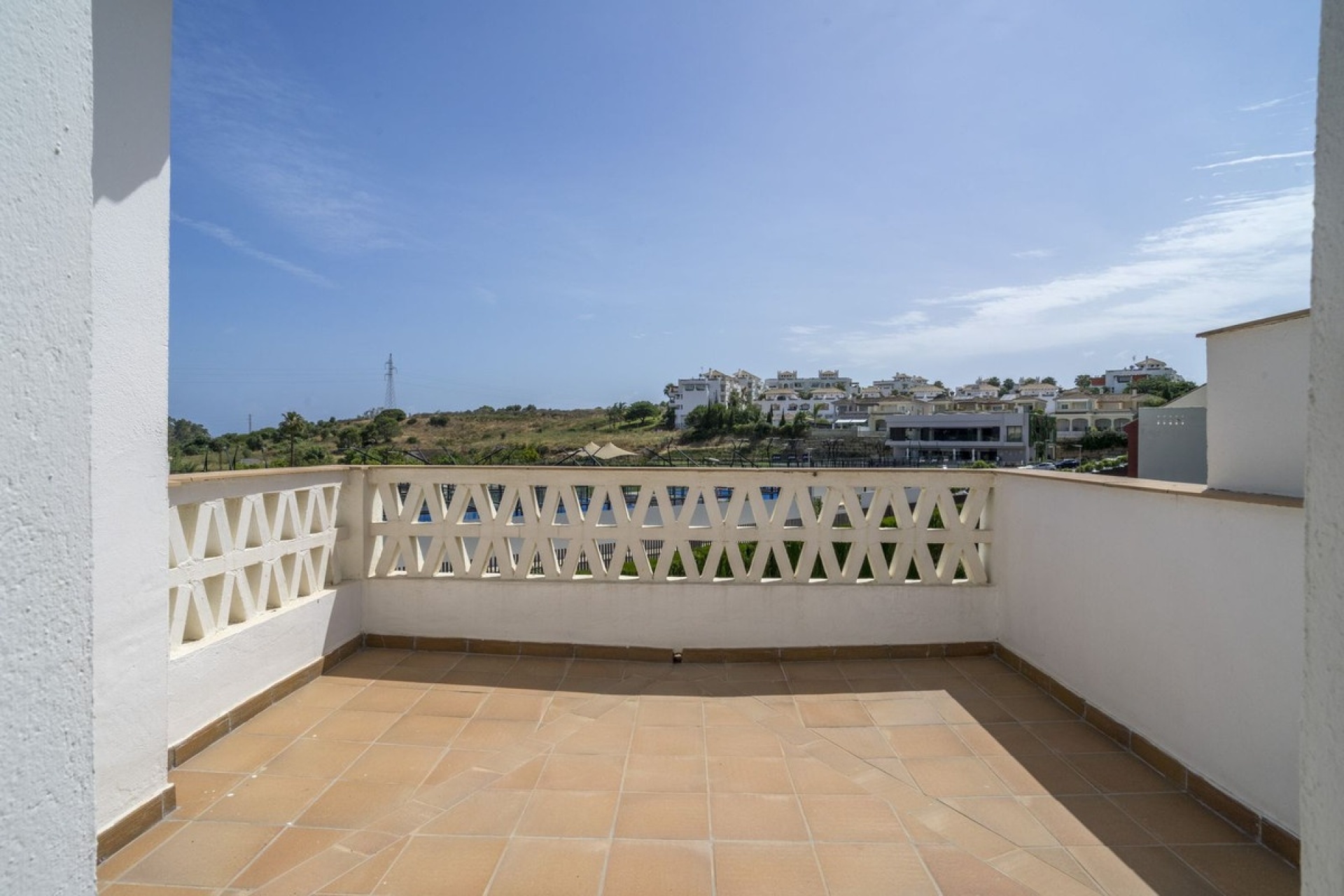 Resale - apartment - Estepona - Selwo