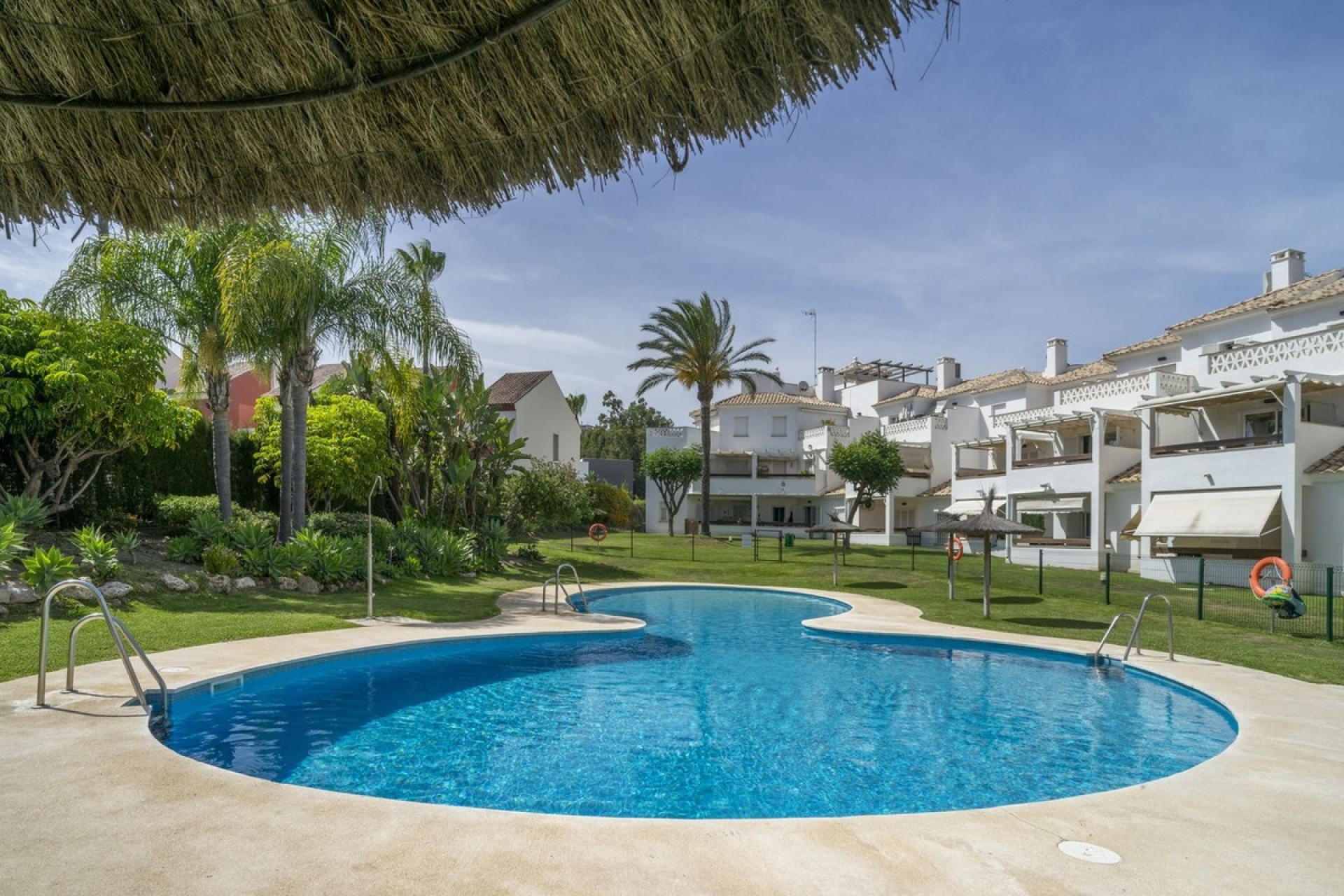 Resale - apartment - Estepona - Selwo