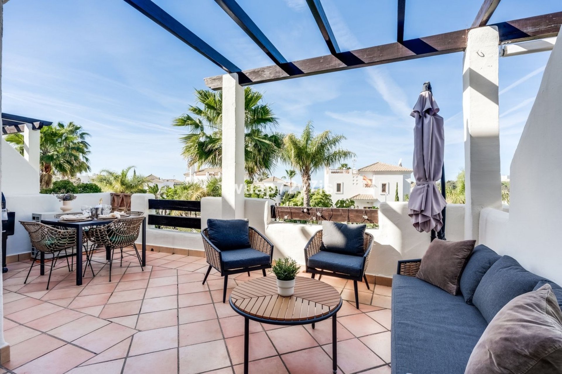 Resale - apartment - Estepona - Selwo