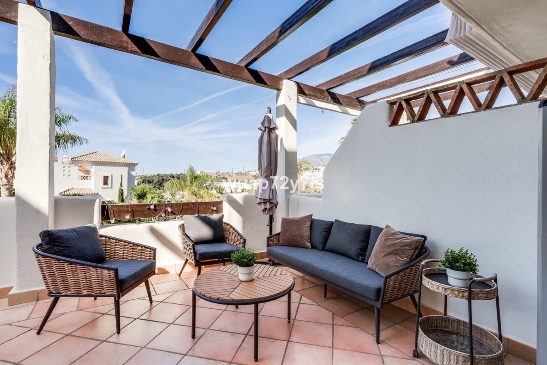 Resale - apartment - Estepona - Selwo