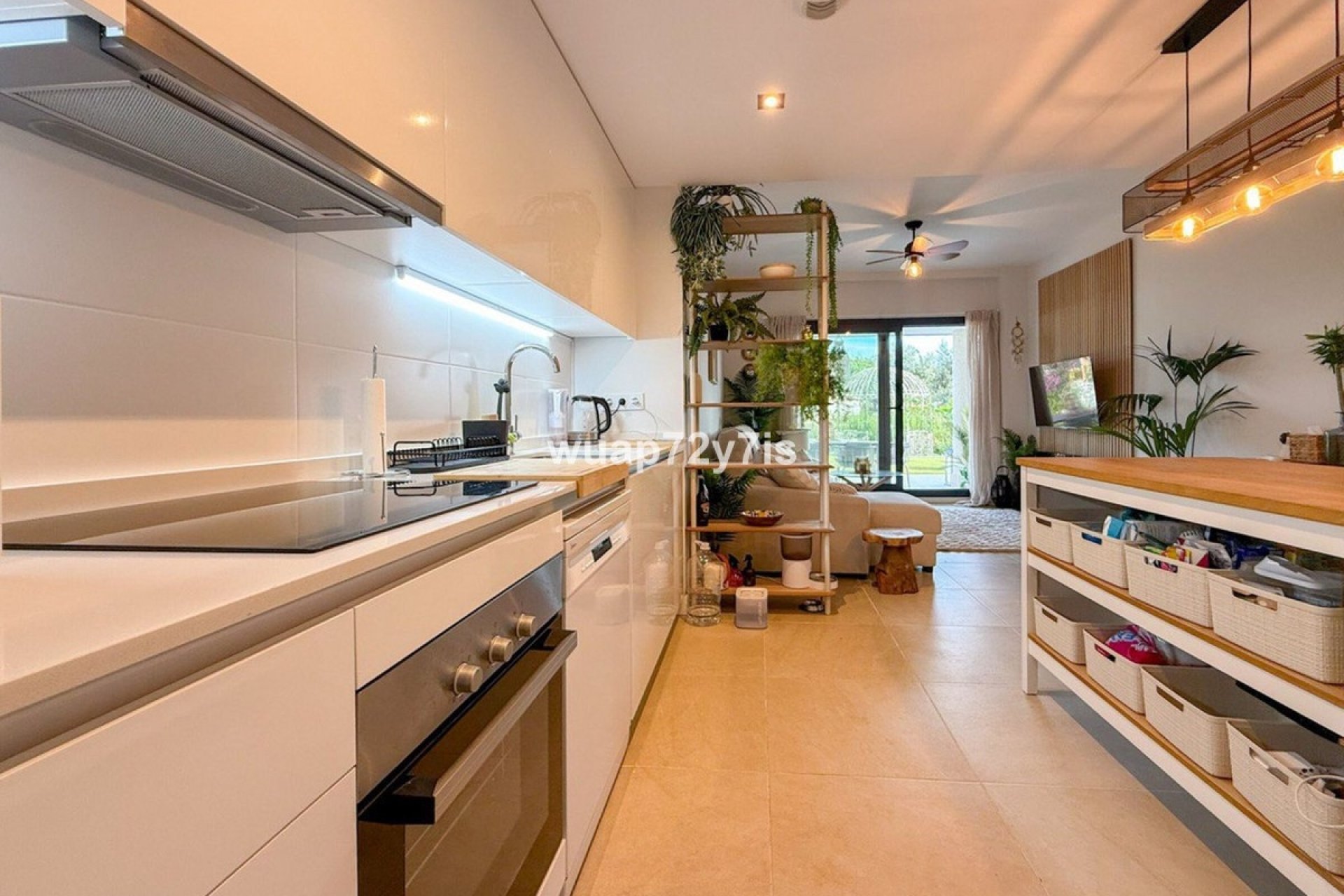 Resale - apartment - Estepona - Selwo