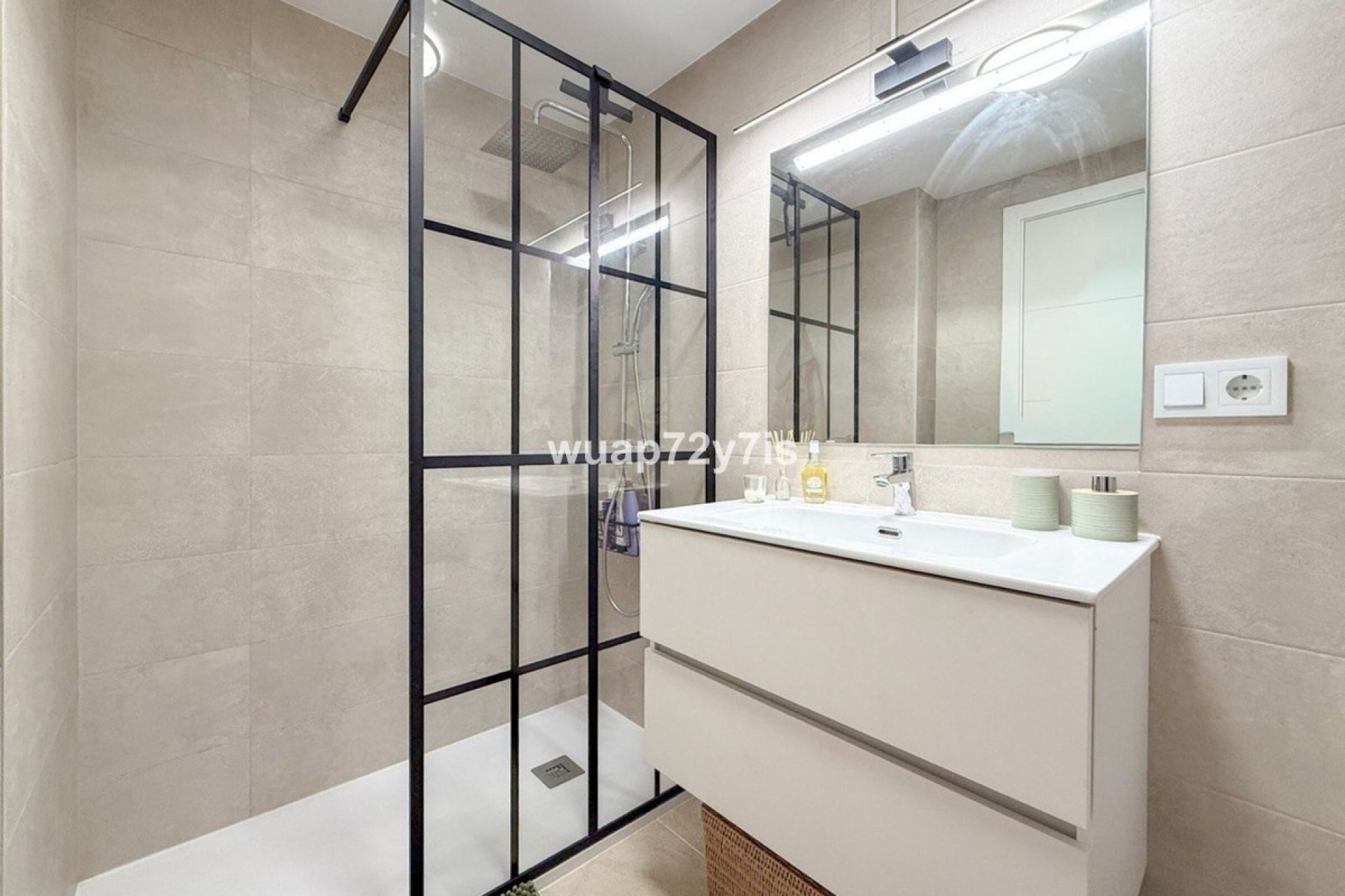 Resale - apartment - Estepona - Selwo