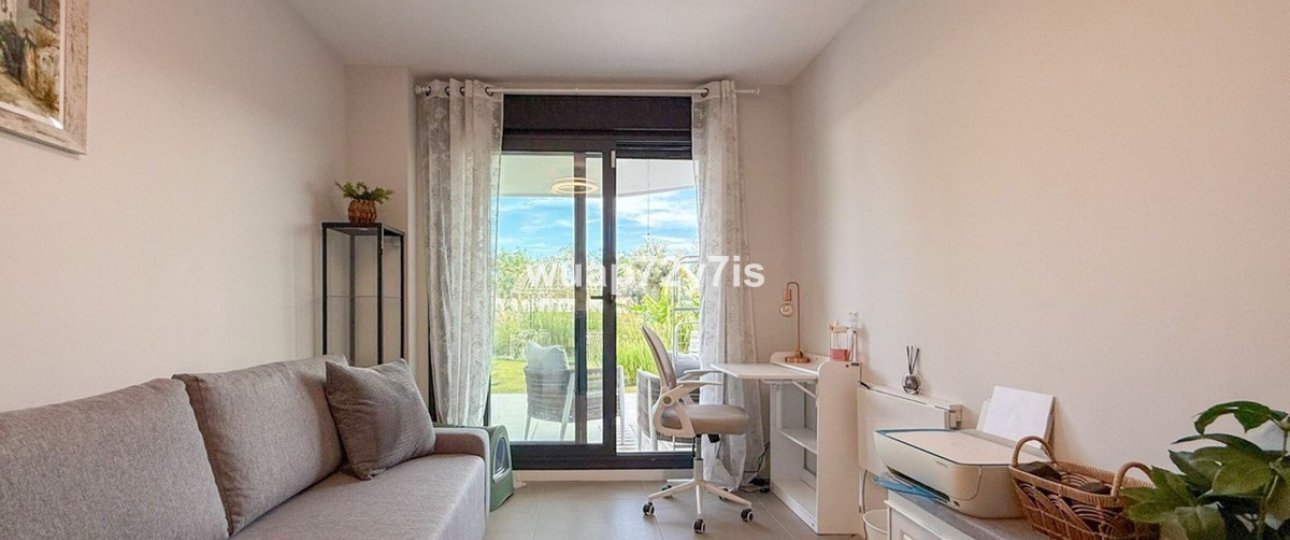 Resale - apartment - Estepona - Selwo