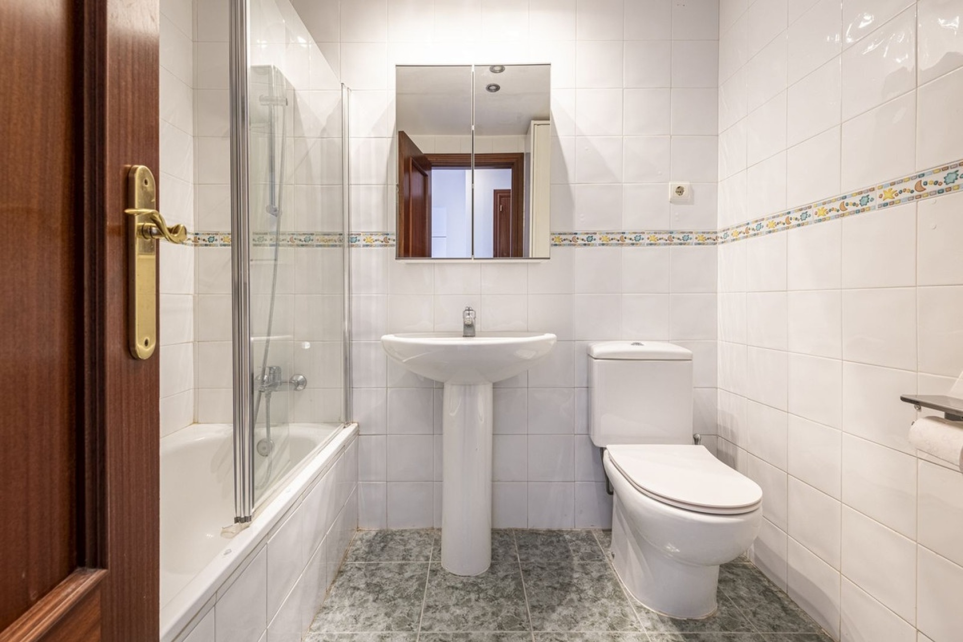 Resale - apartment - Estepona - Selwo