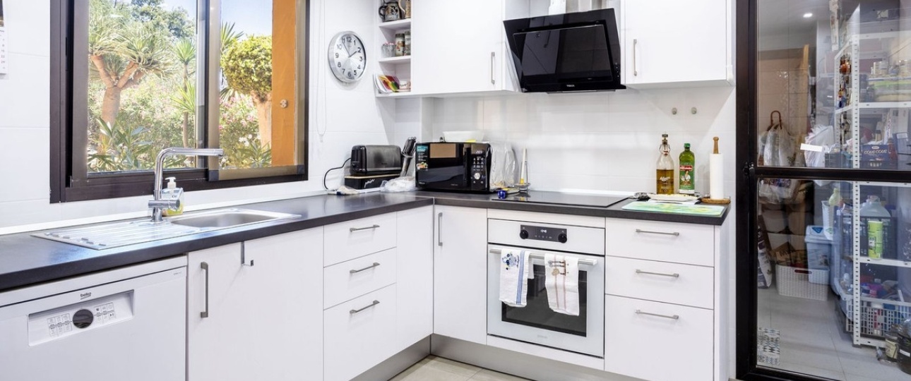 Resale - apartment - Estepona - Selwo
