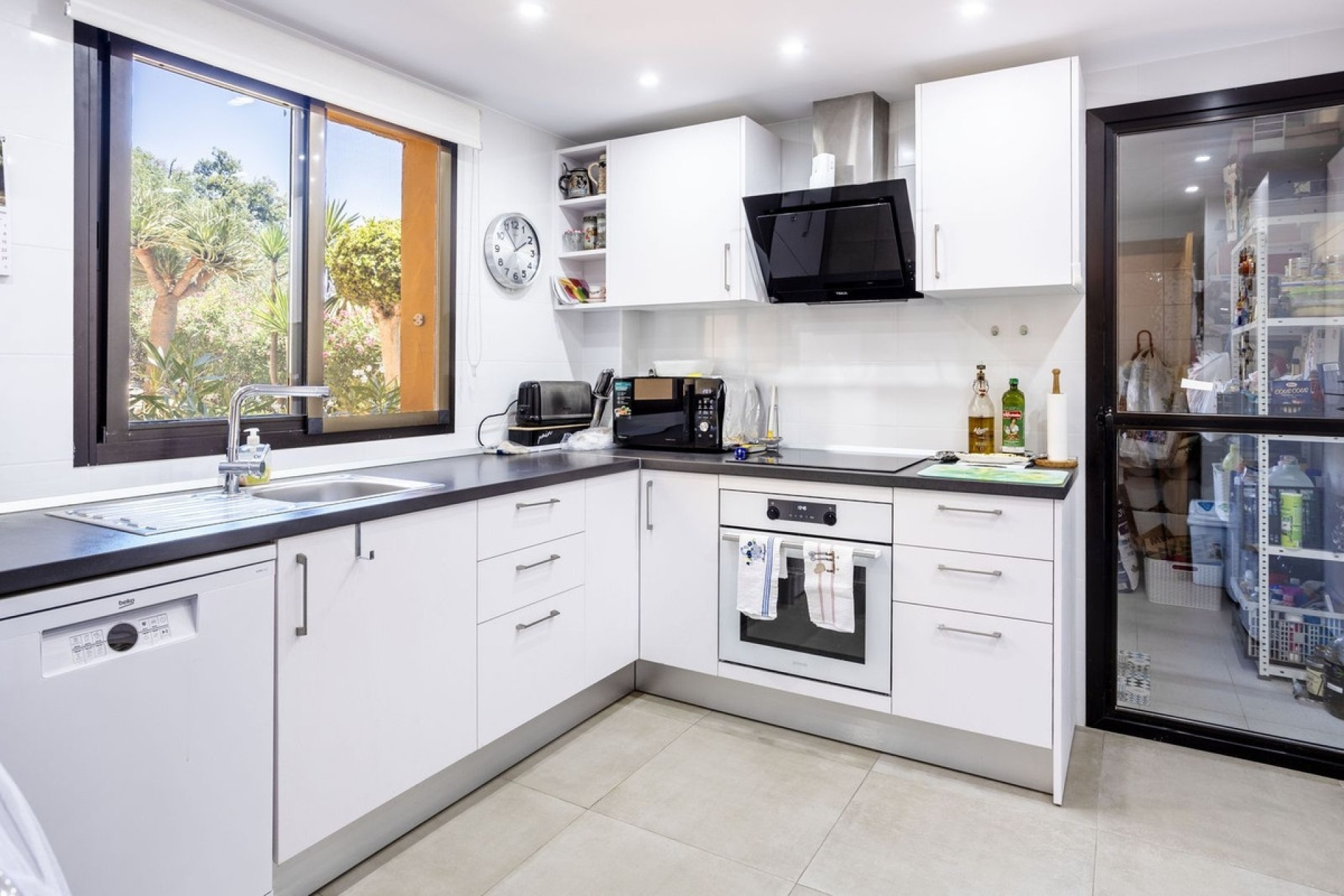 Resale - apartment - Estepona - Selwo