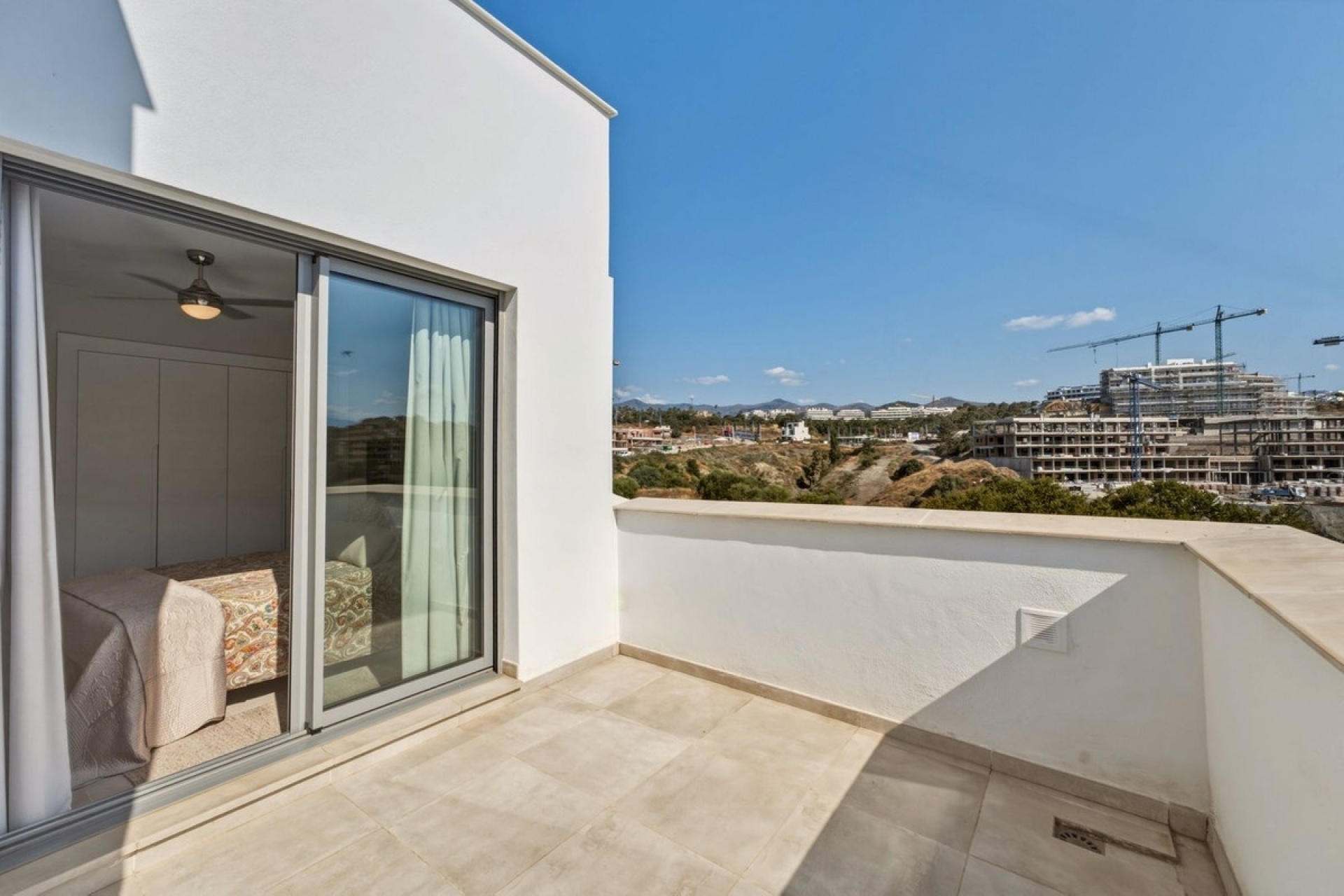 Resale - apartment - Estepona - Selwo