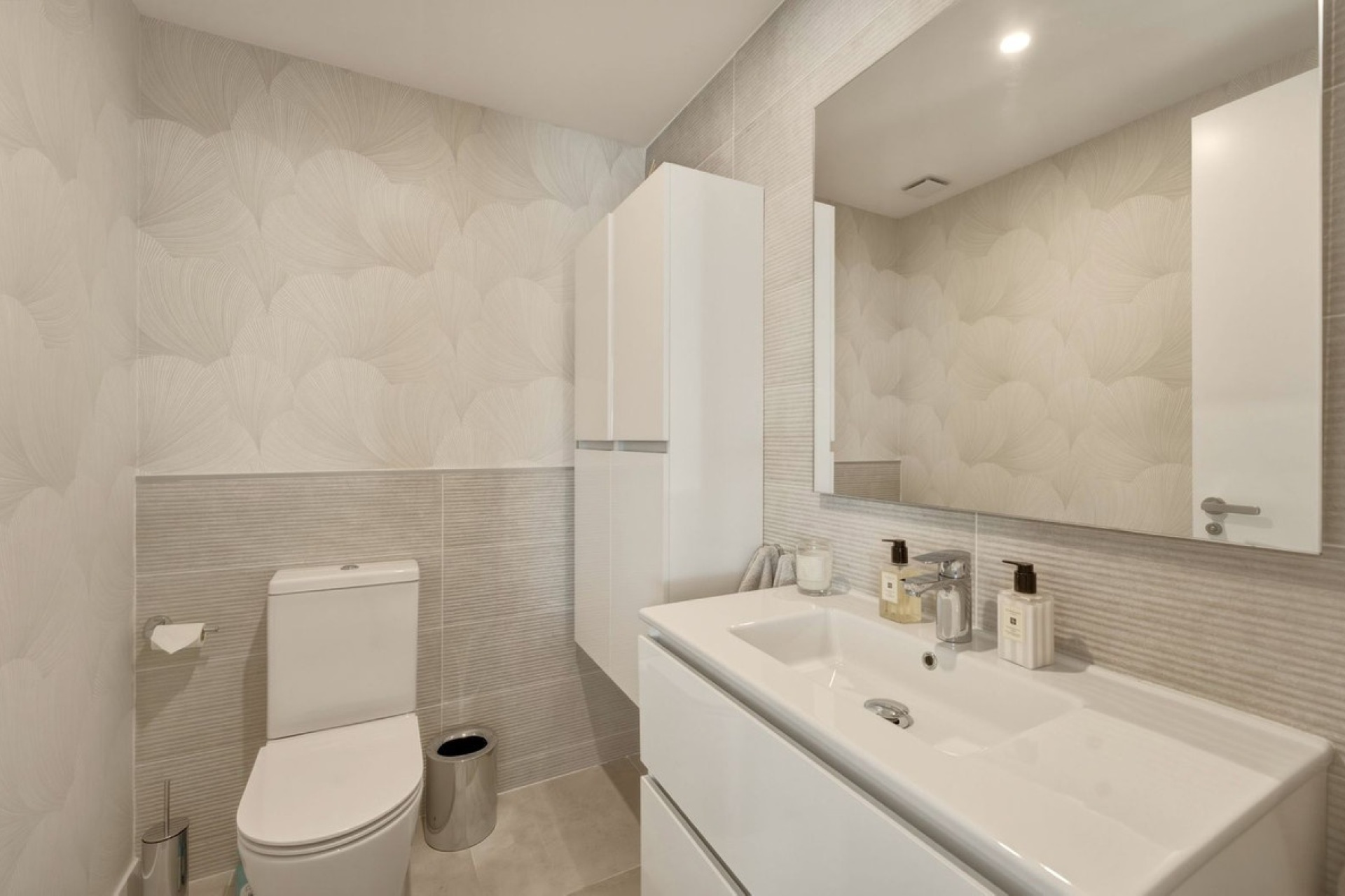 Resale - apartment - Estepona - Selwo