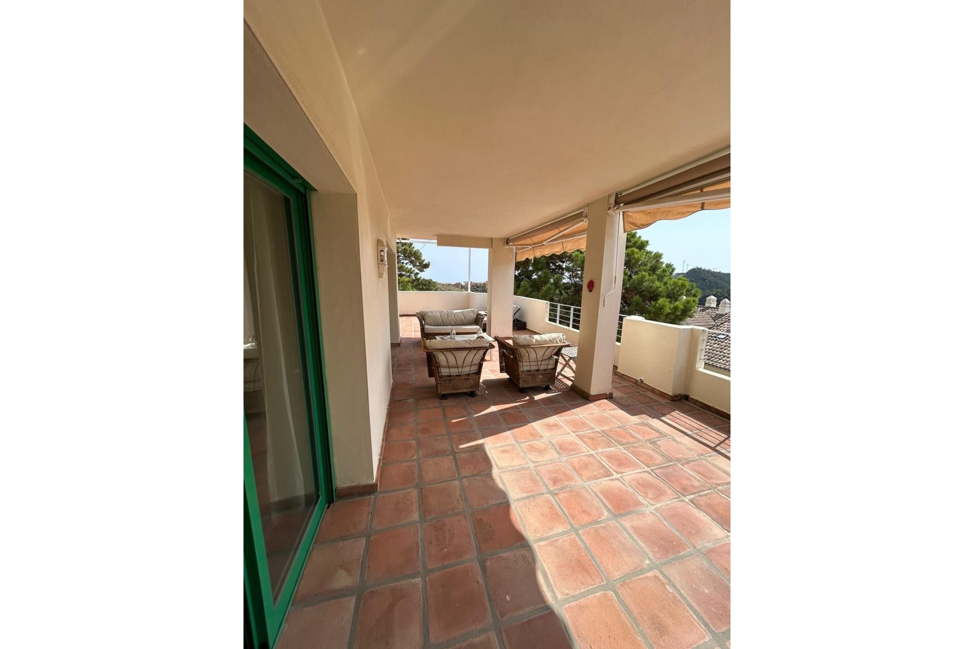 Resale - apartment - Estepona - Selwo