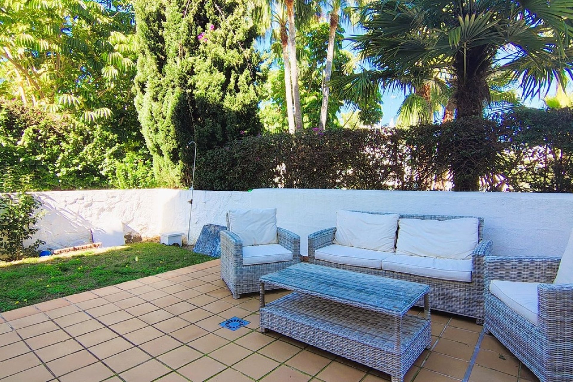 Resale - apartment - Estepona - Selwo