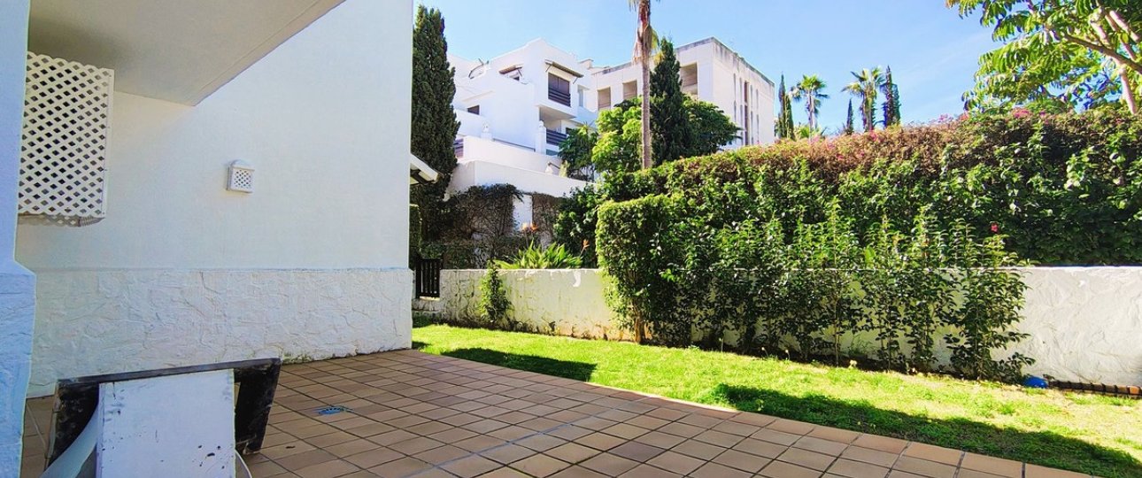 Resale - apartment - Estepona - Selwo