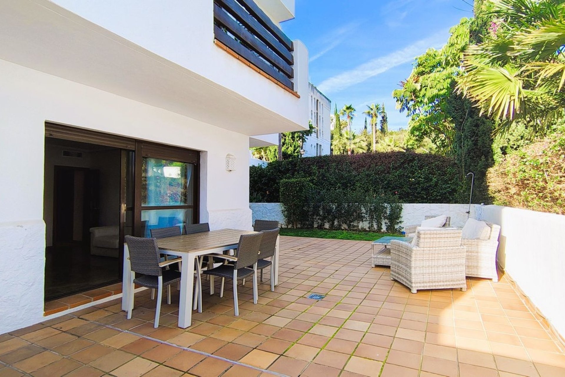 Resale - apartment - Estepona - Selwo