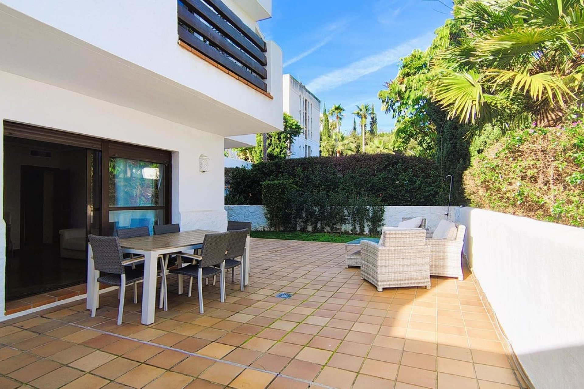 Resale - apartment - Estepona - Selwo