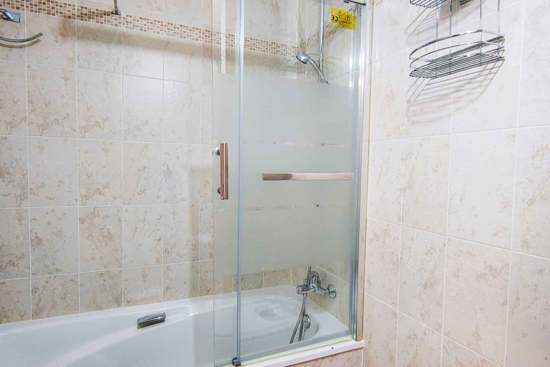 Resale - apartment - Estepona - Selwo