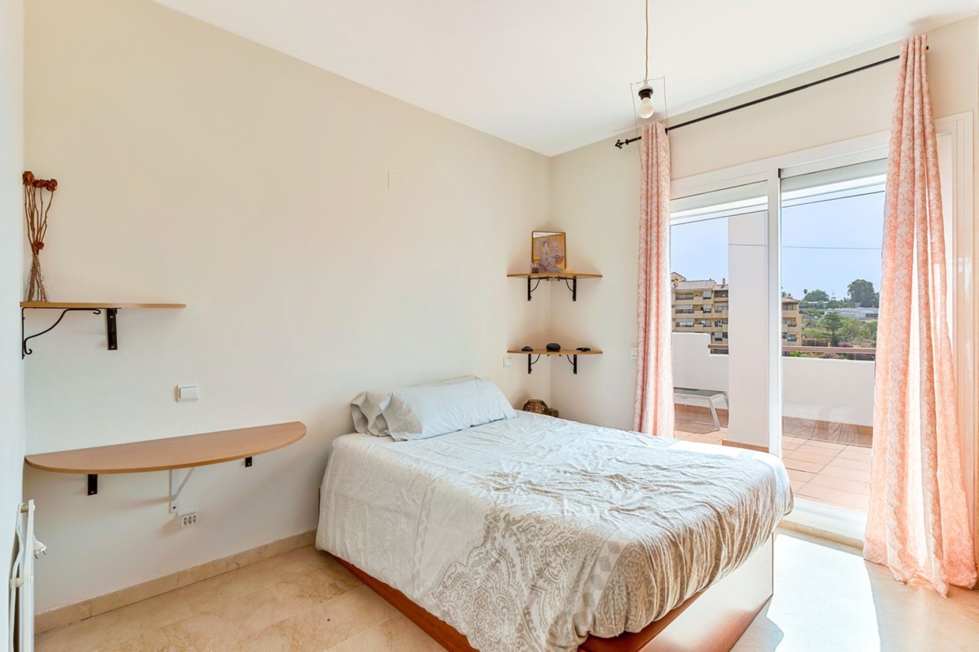 Resale - apartment - Estepona - Selwo