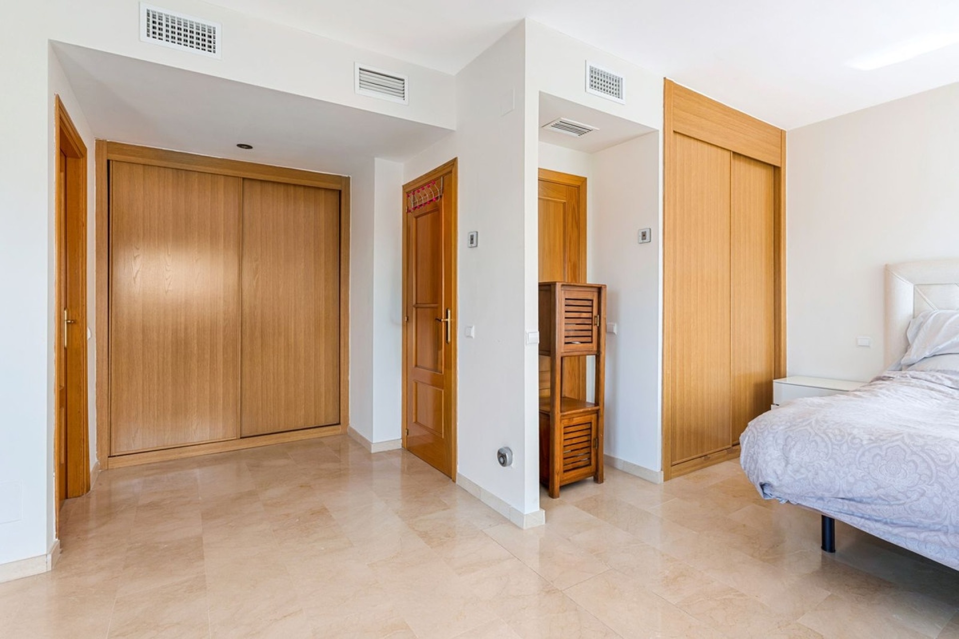 Resale - apartment - Estepona - Selwo