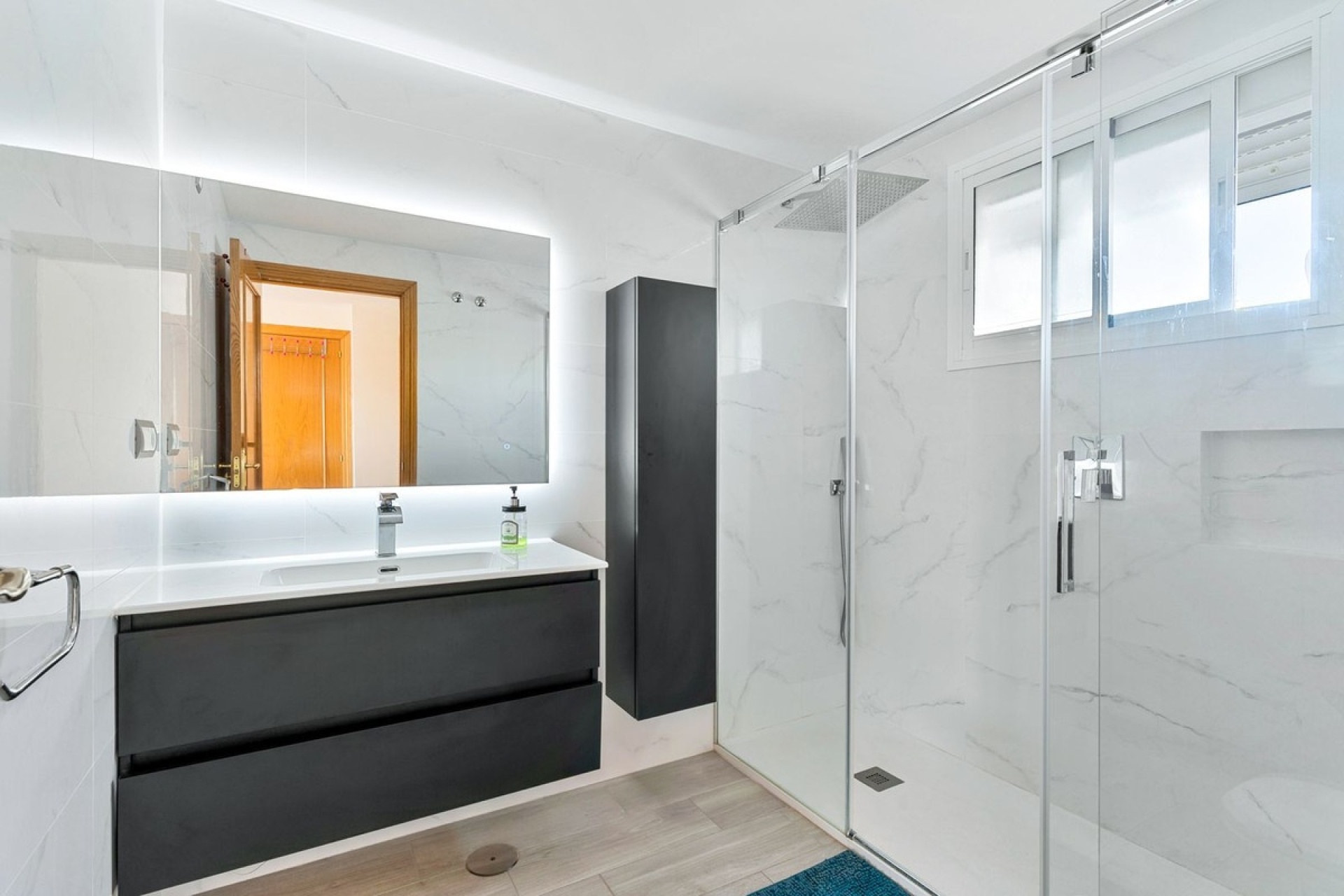 Resale - apartment - Estepona - Selwo