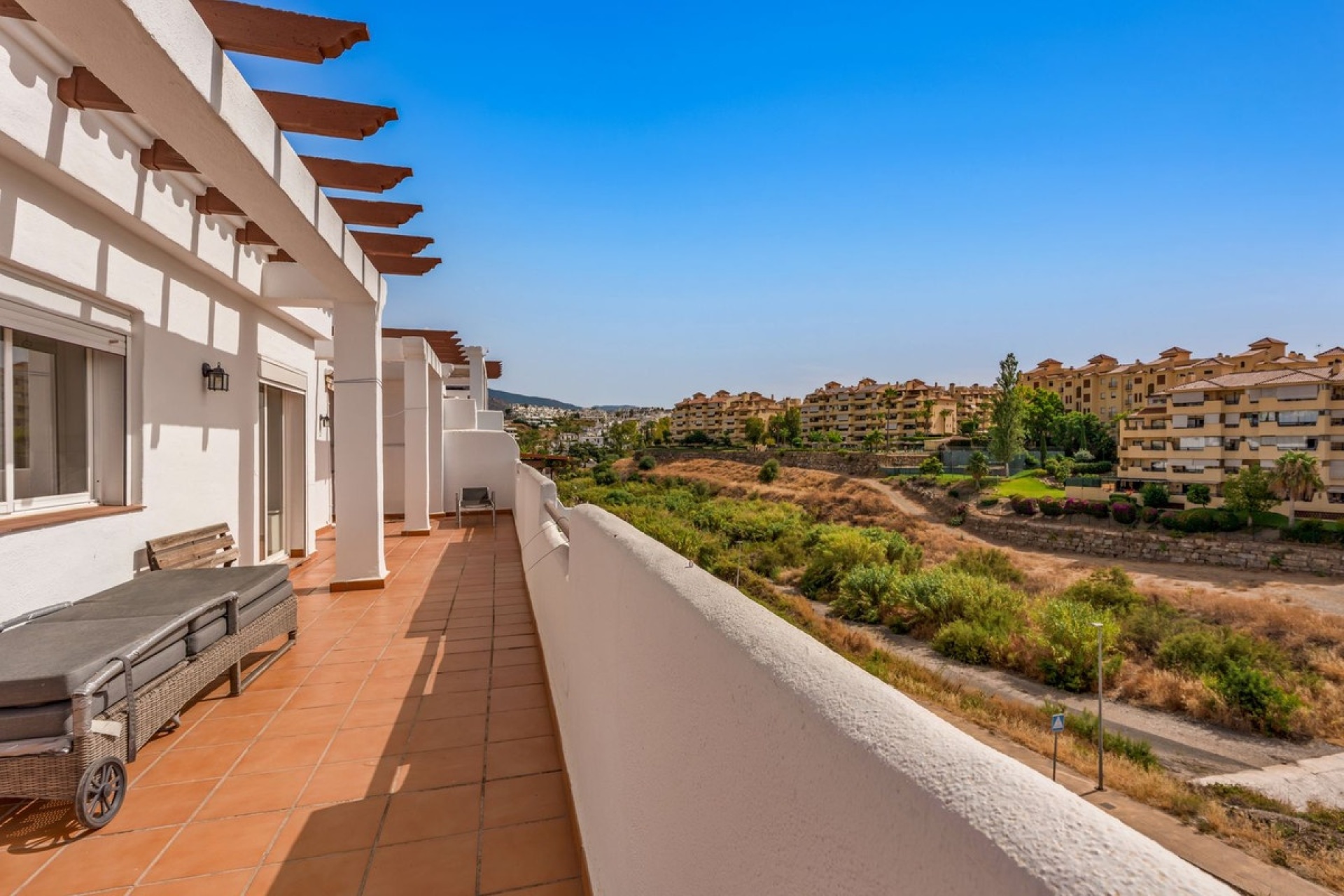 Resale - apartment - Estepona - Selwo